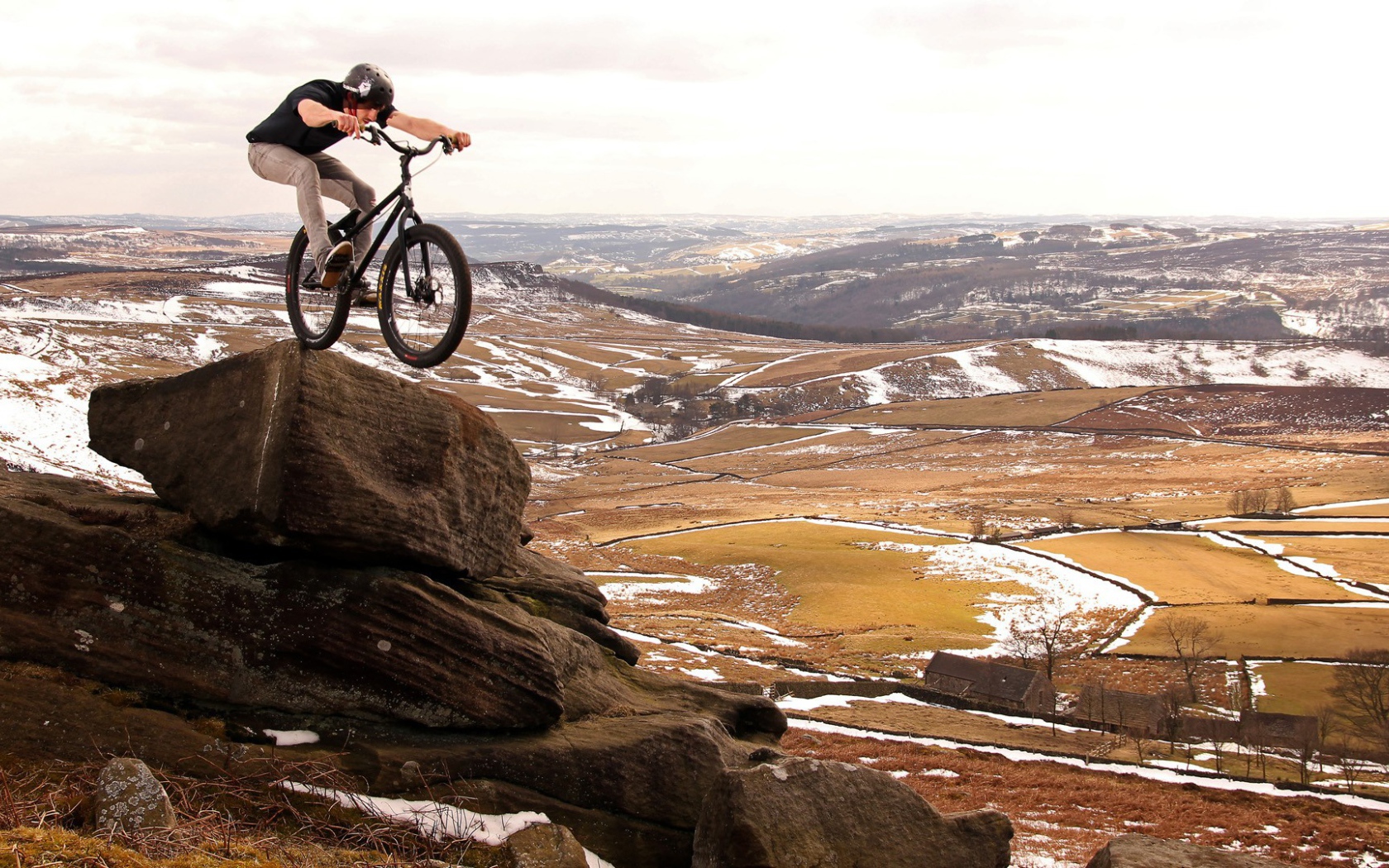 Прыжок с камня