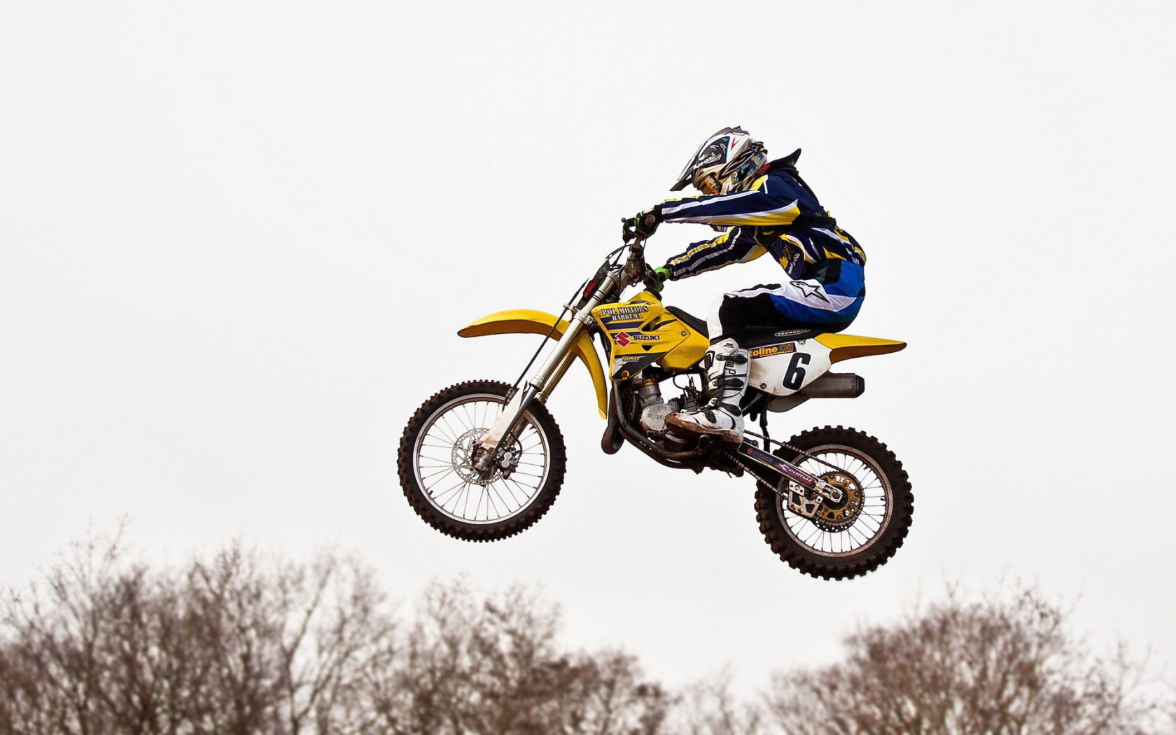 Мотоцикл в полете