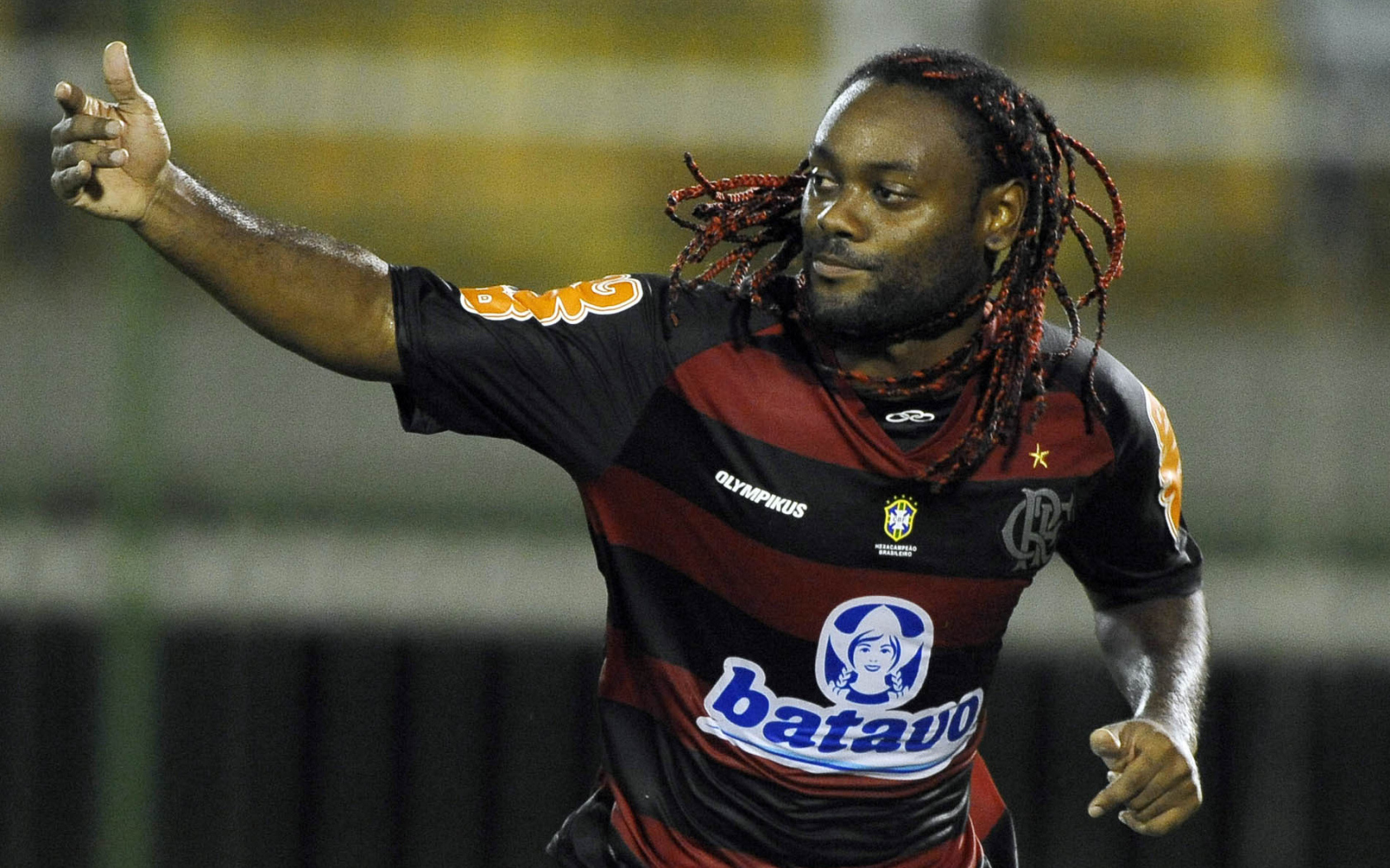  Шаньдун Лунэн Вагнер благодарит болельщиков