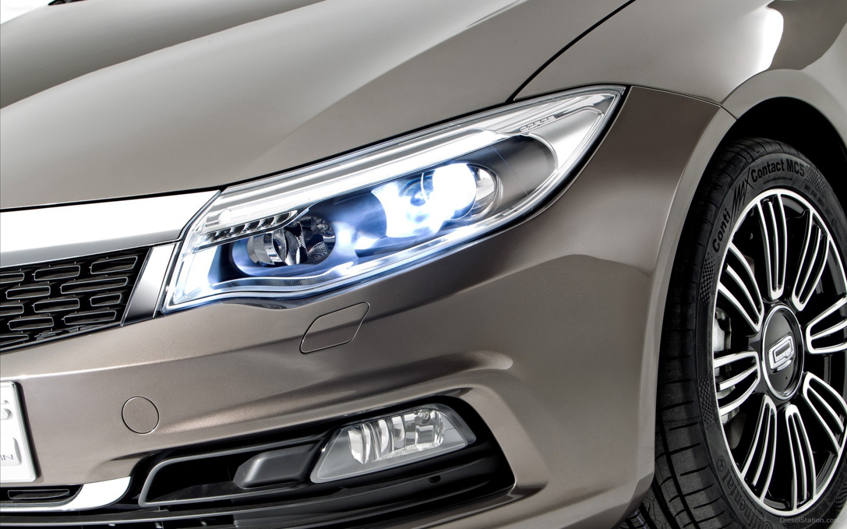 Дизайн автомобиля Qoros 3 2014