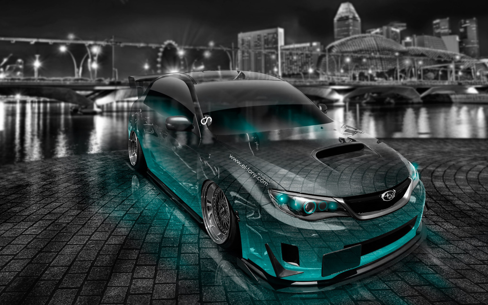 Subaru сливается с брусчаткой