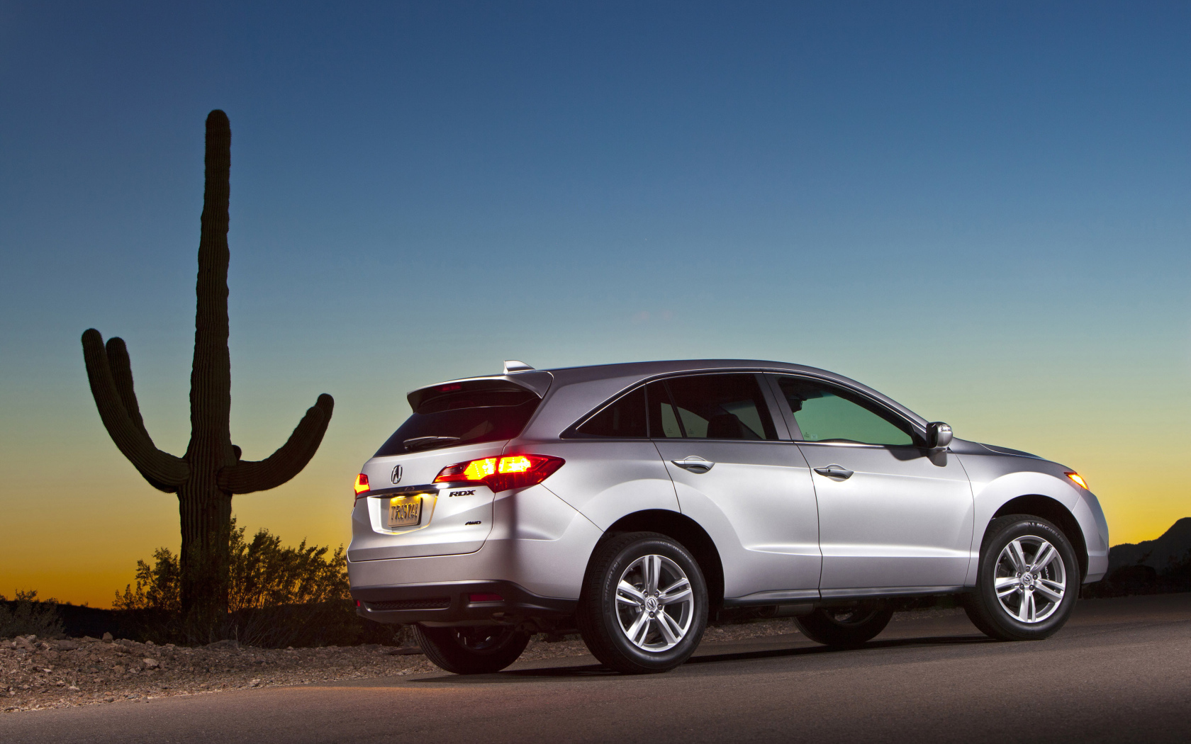 Надежный автомобиль Acura RDX 2014