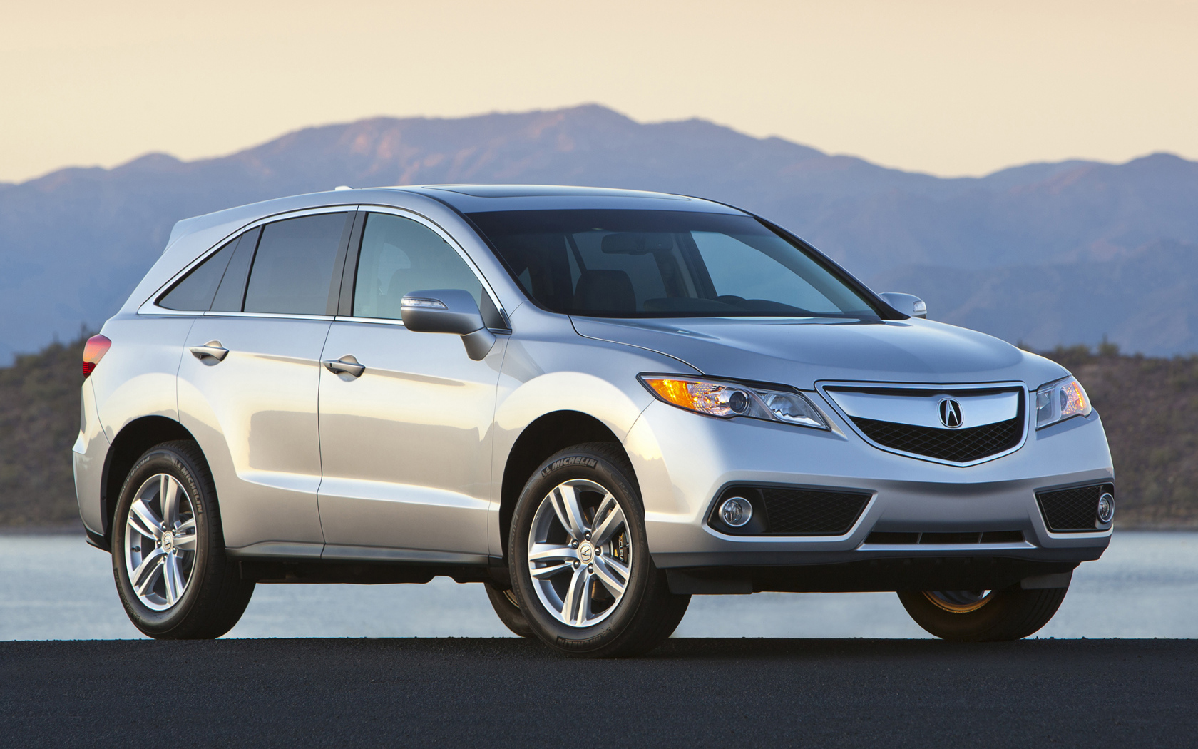 Новая машина Acura RDX 2014