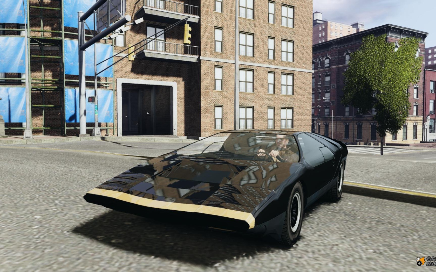 Автомобиль Alfa Romeo carabo на дороге