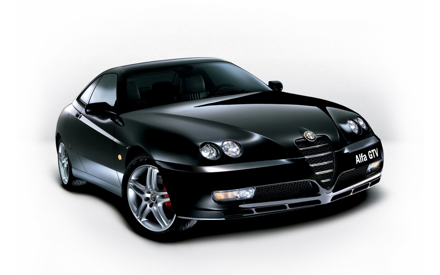 Тест драйв автомобиля Alfa Romeo gtv