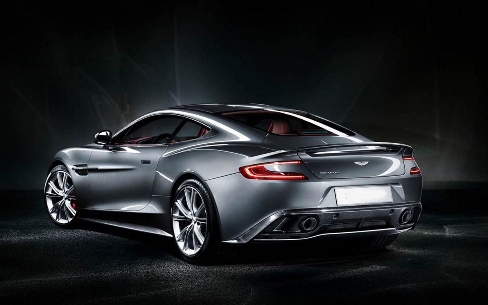 Дизайн автомобиля Aston Martin vanquish