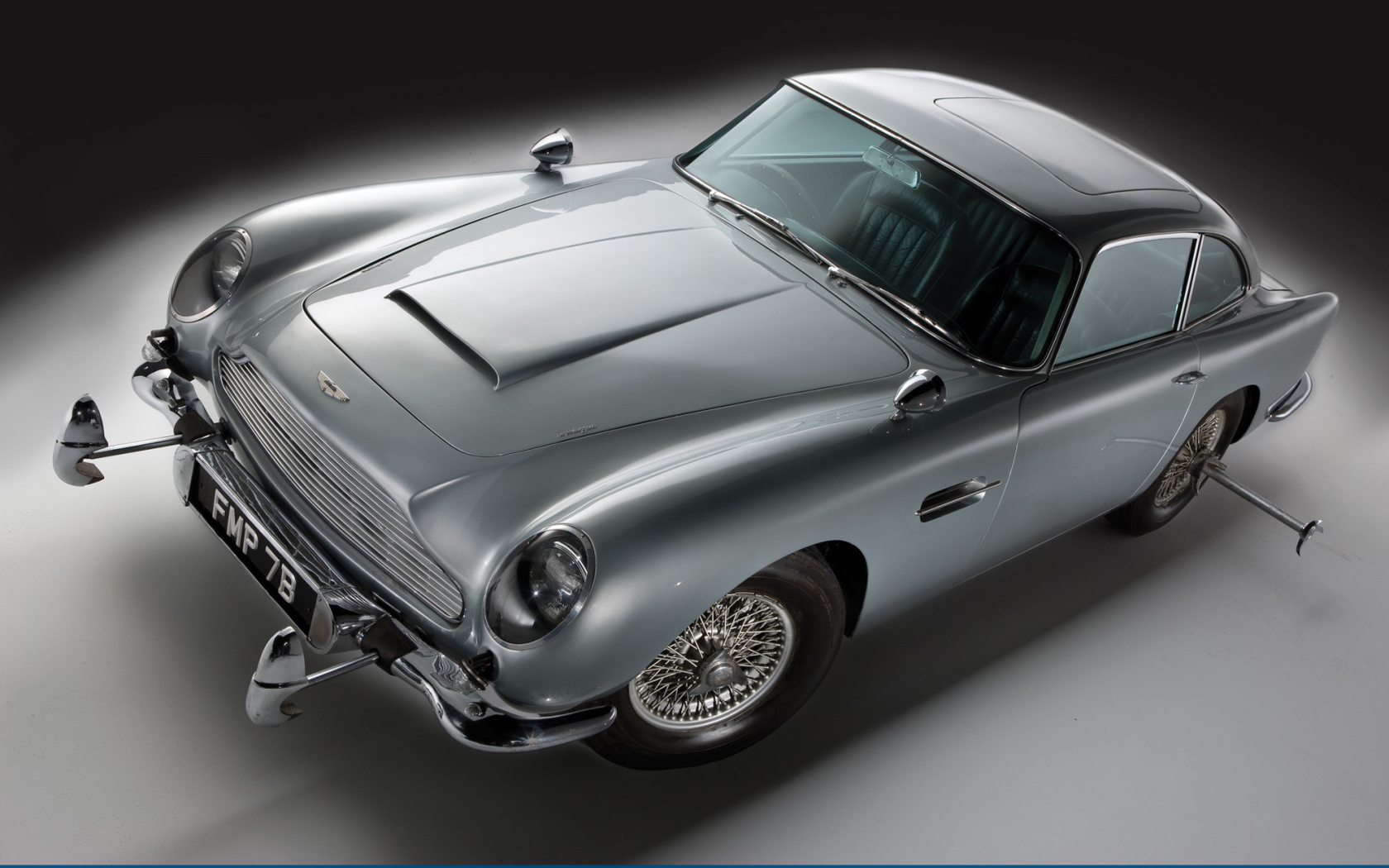 Надежная машина Aston Martin db5