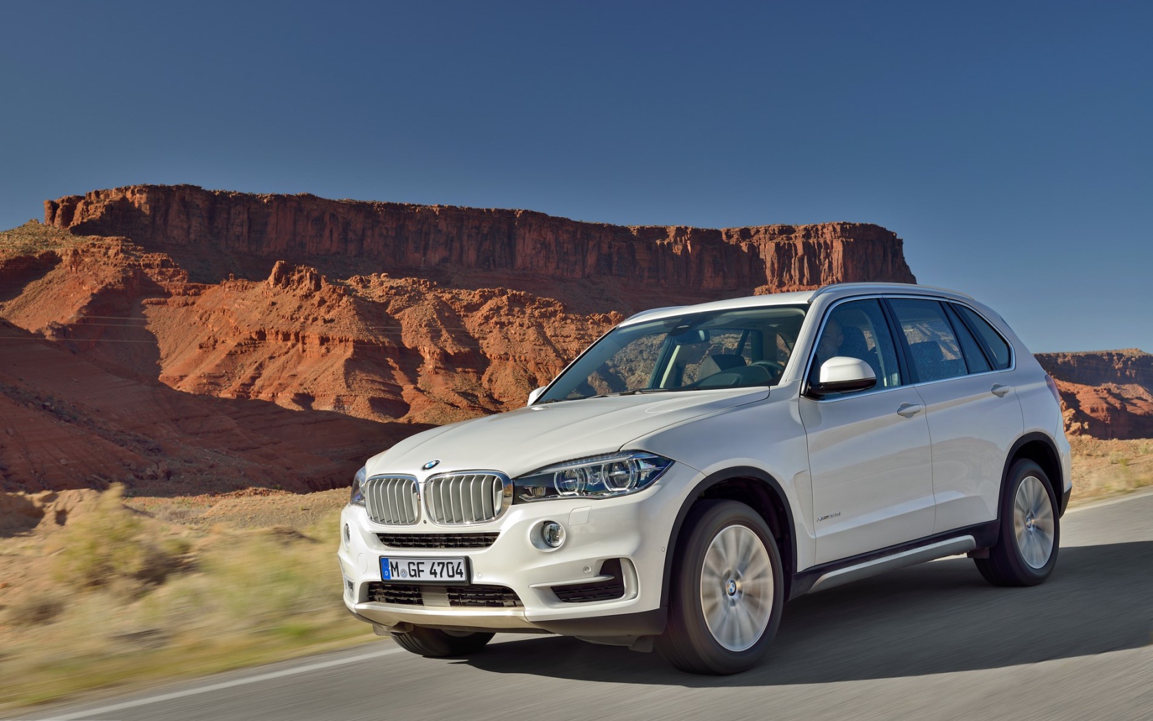 Новый автомобиль BMW X6 2014 года