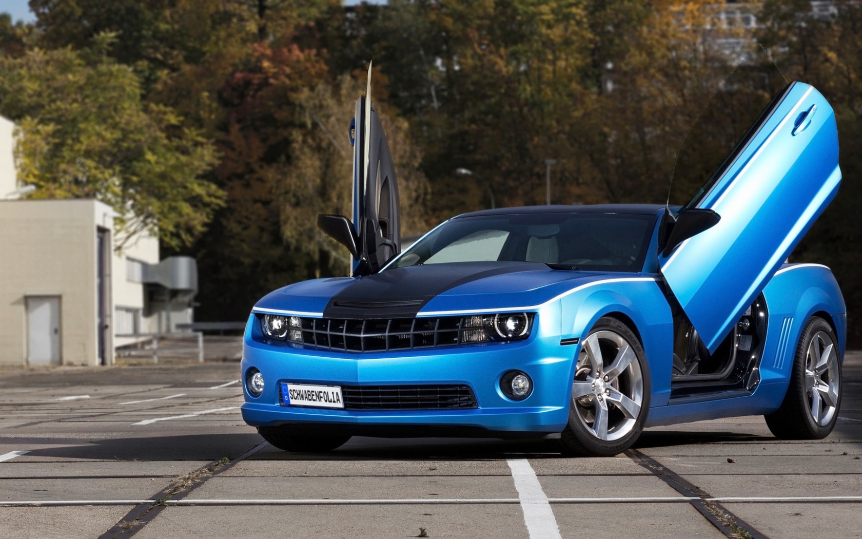 Синий Chevrolet Camaro SS