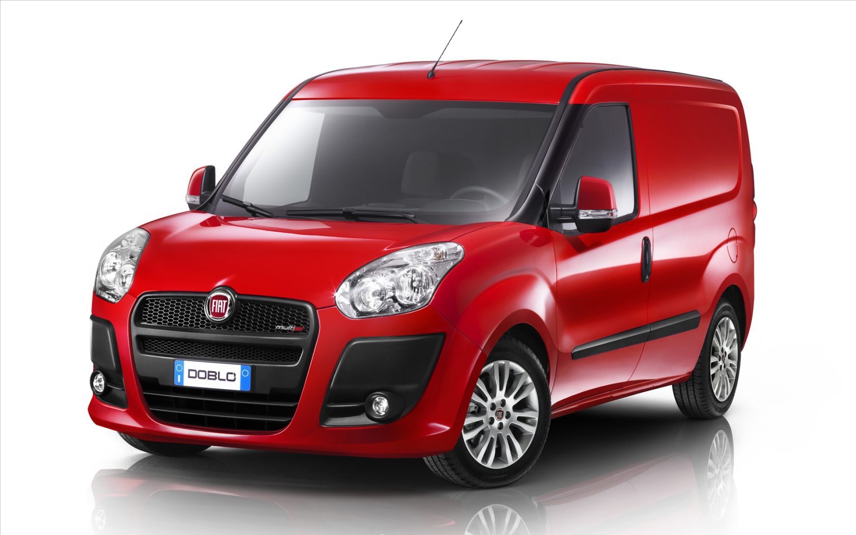 Автомобиль марки Fiat модели Doblo