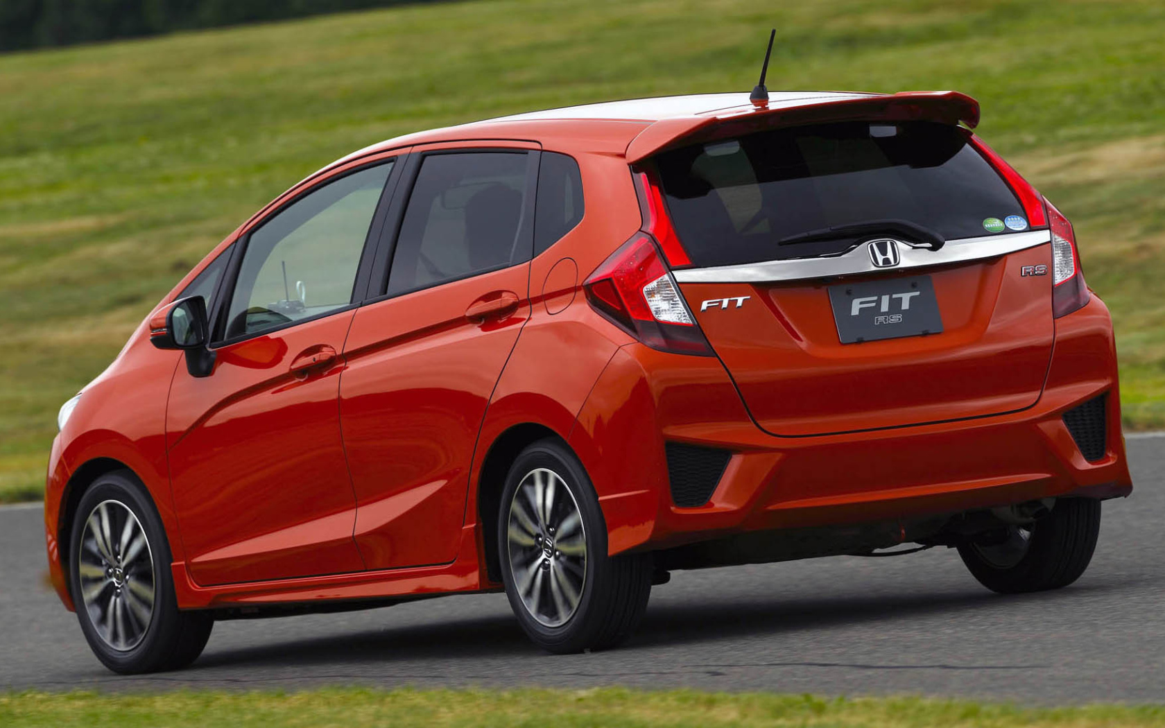 Новый автомобиль Honda Fit 2014