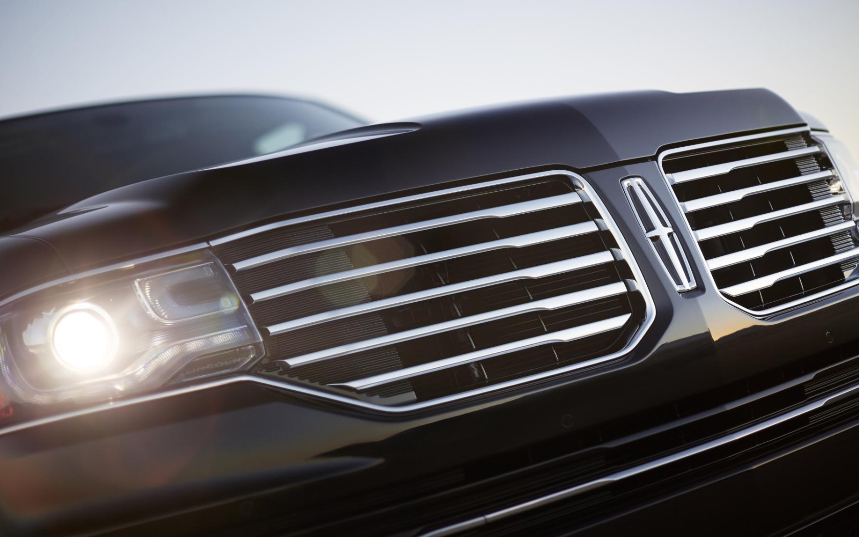 Новый автомобиль Lincoln Navigator 2015