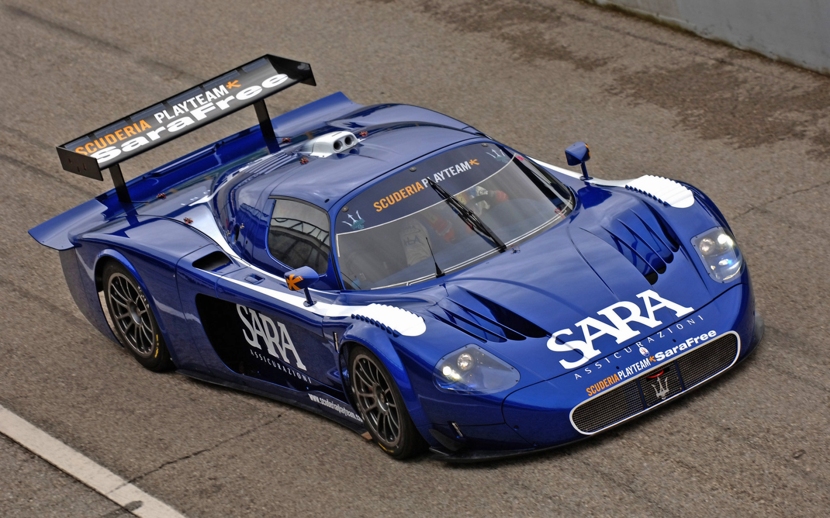 Новый автомобиль Maserati MC12