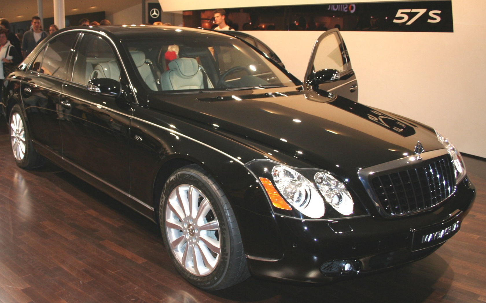 Новая машина Maybach  57