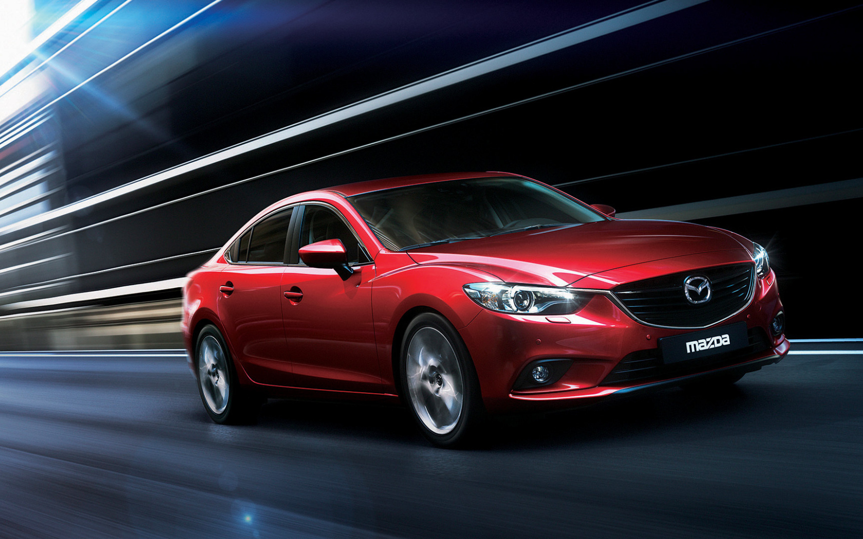 Красивый автомобиль Mazda 6 в Москве