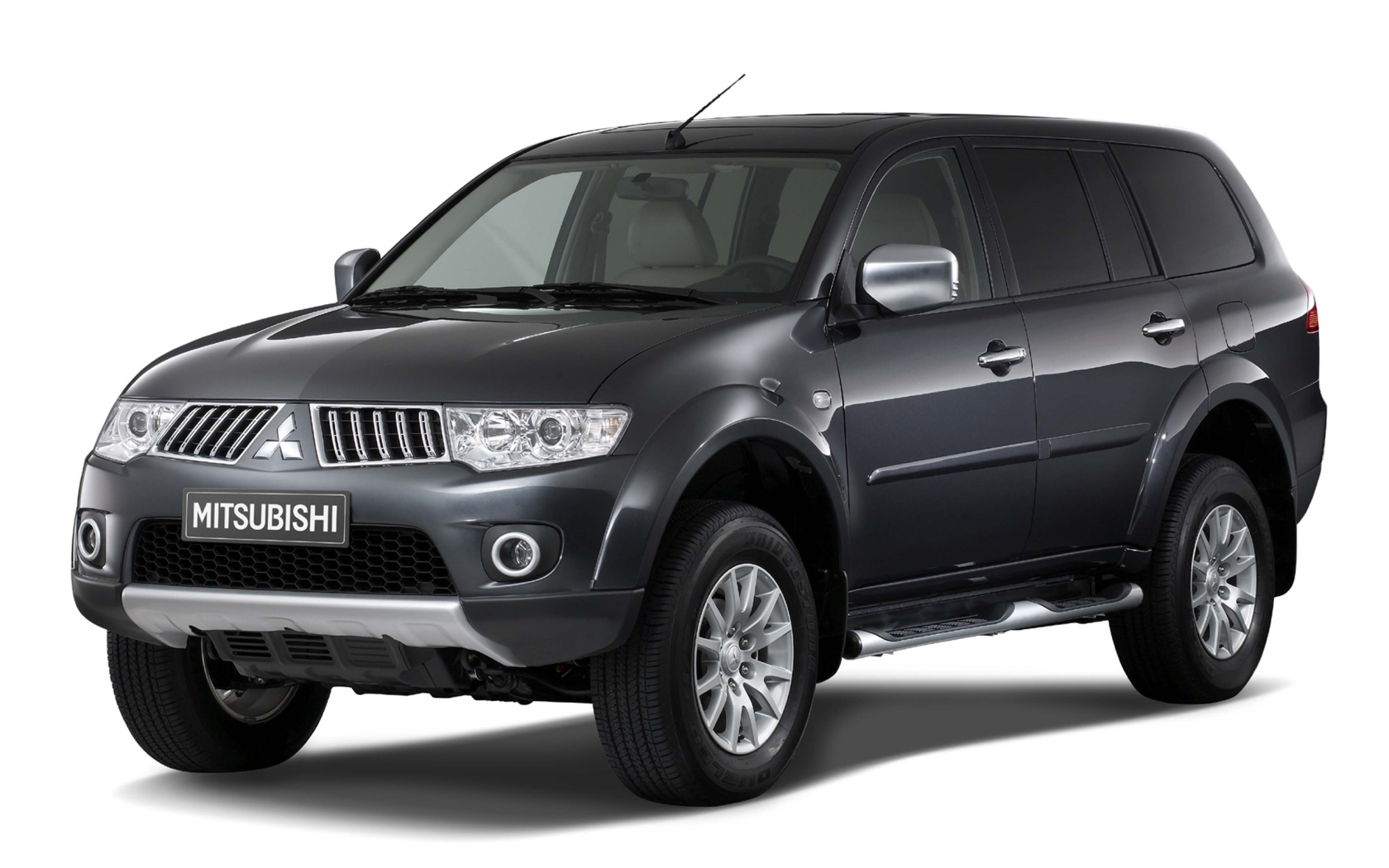 Дизайн автомобиля Mitsubishi Pajero Sport