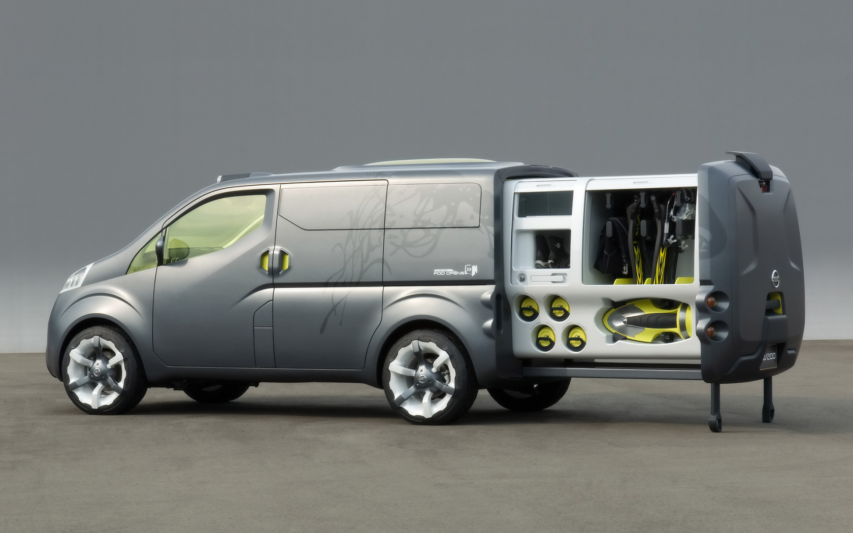 Тест драйв автомобиля Nissan NV200