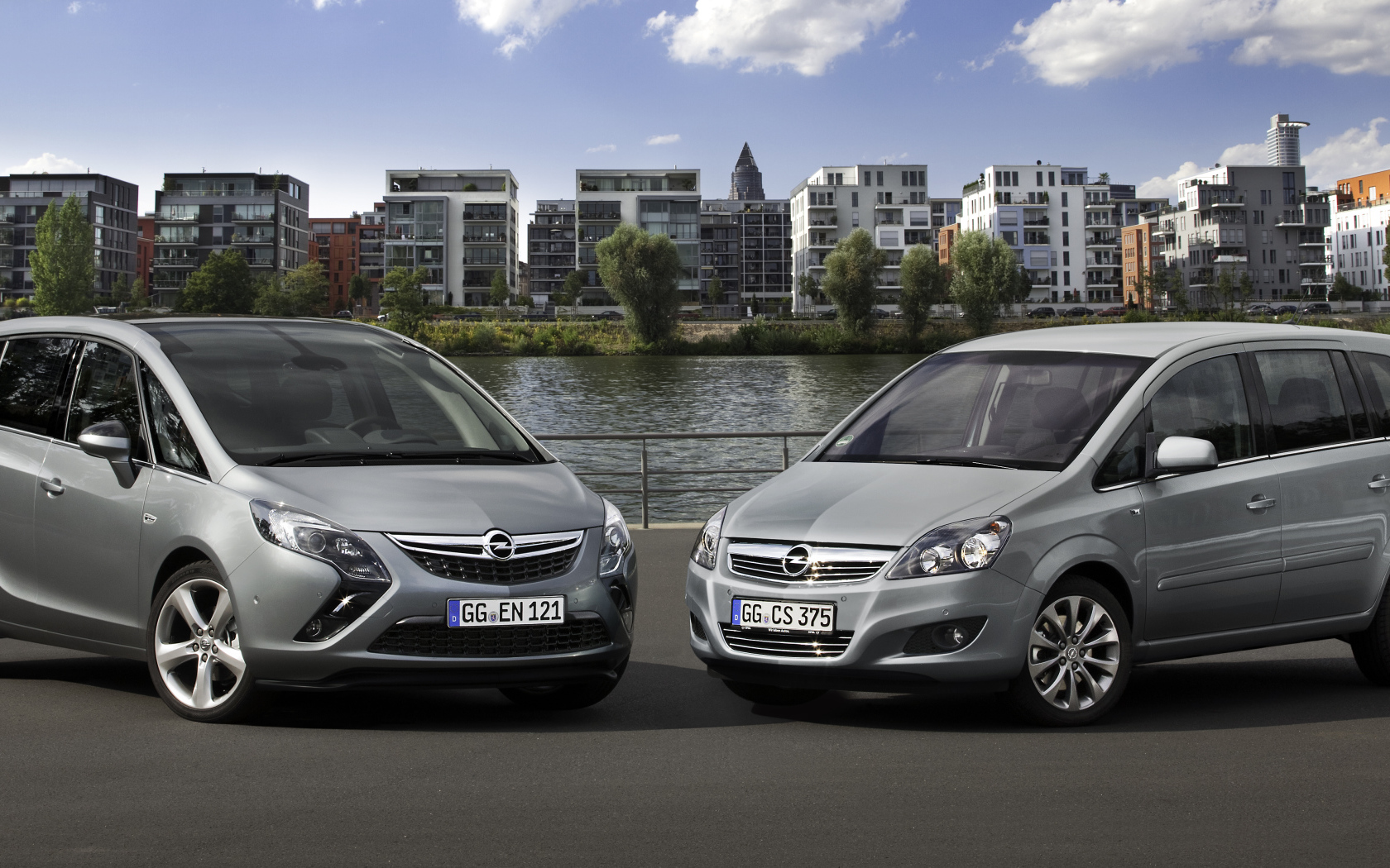 Тест драйв автомобиля Opel Zafira