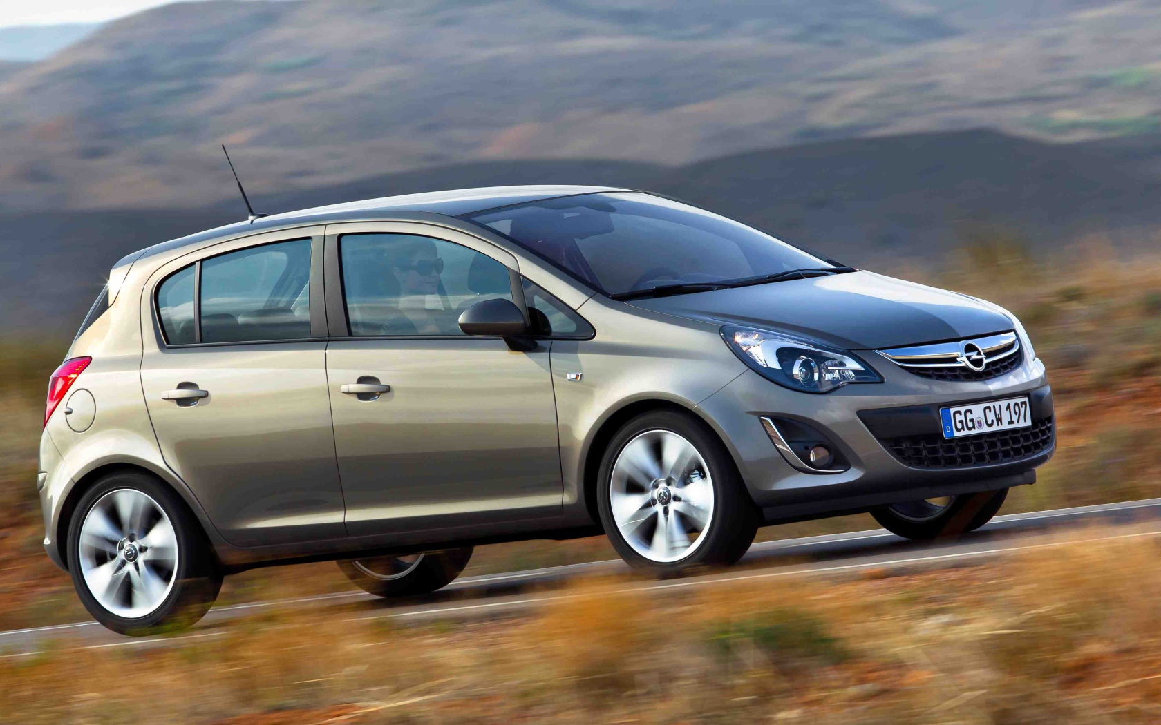 Надежная машина Opel Corsa