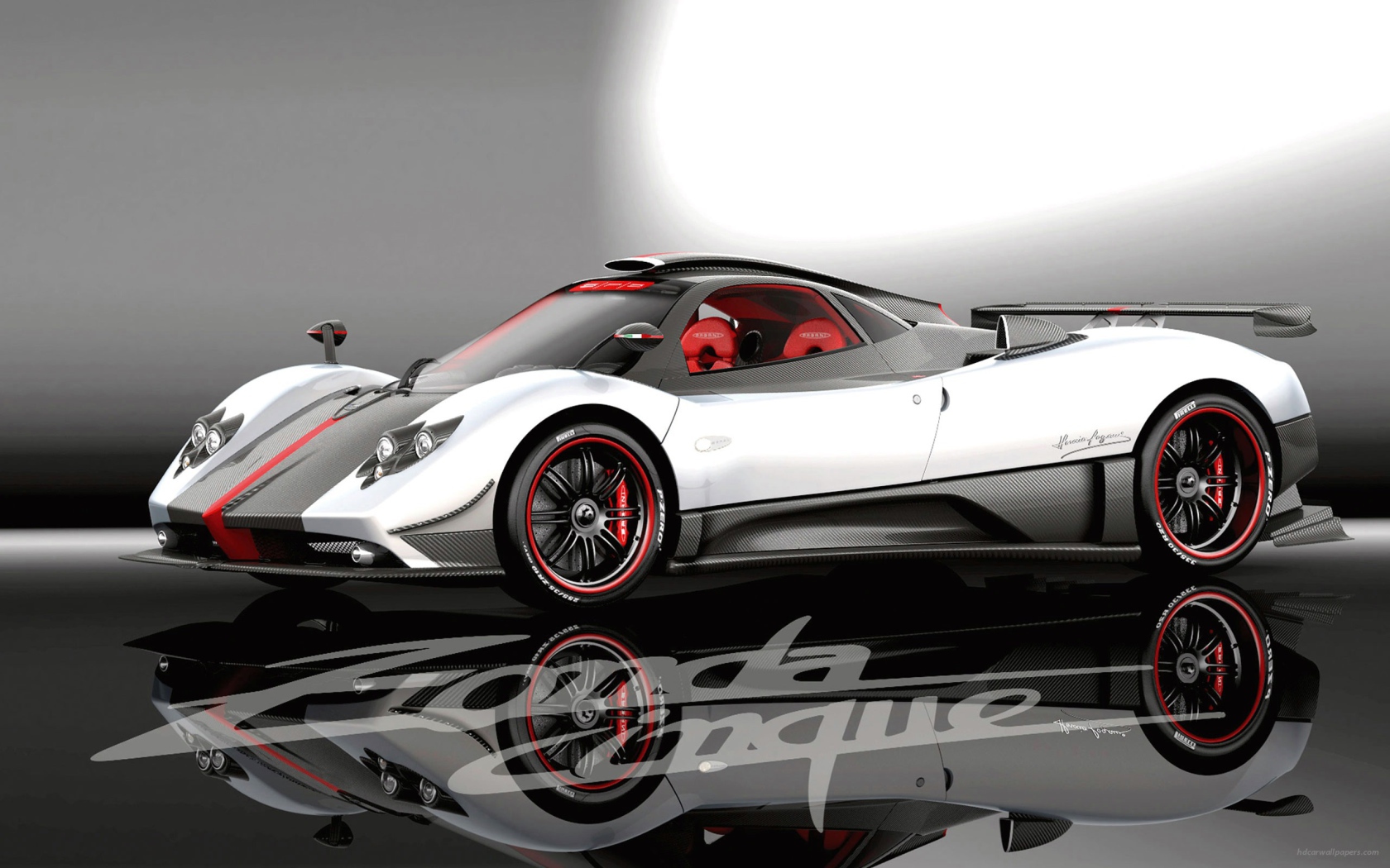 Автомобиль марки Pagani модели Zonda
