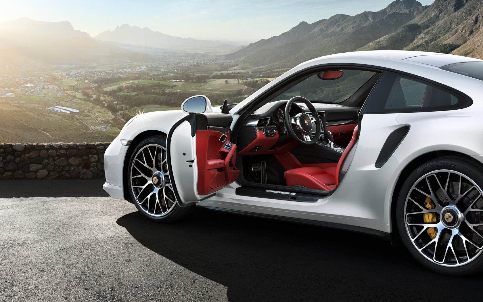 Новая машина Porsche 911 Turbo 2014