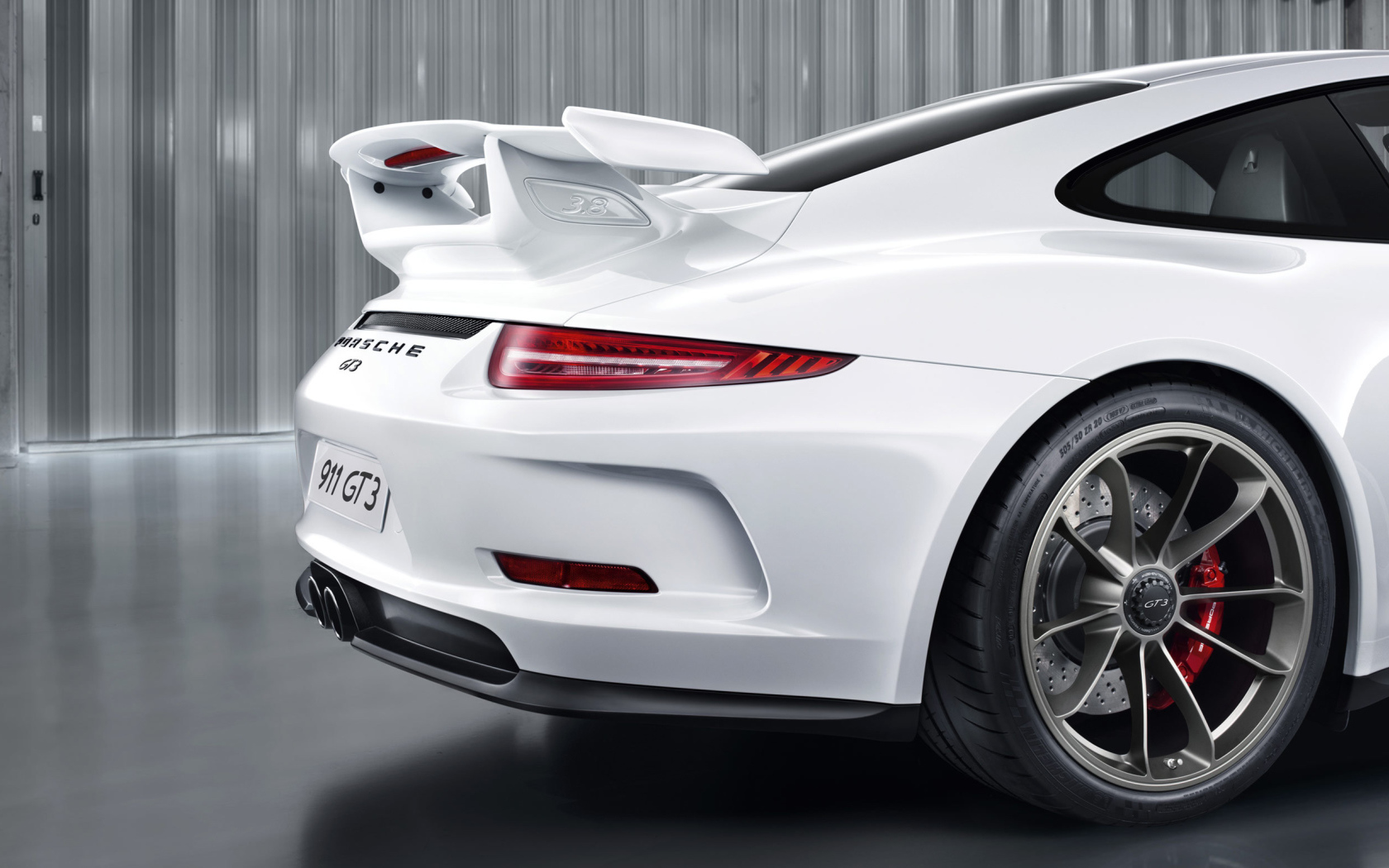 Надежный автомобиль Porsche 911 Turbo 2014