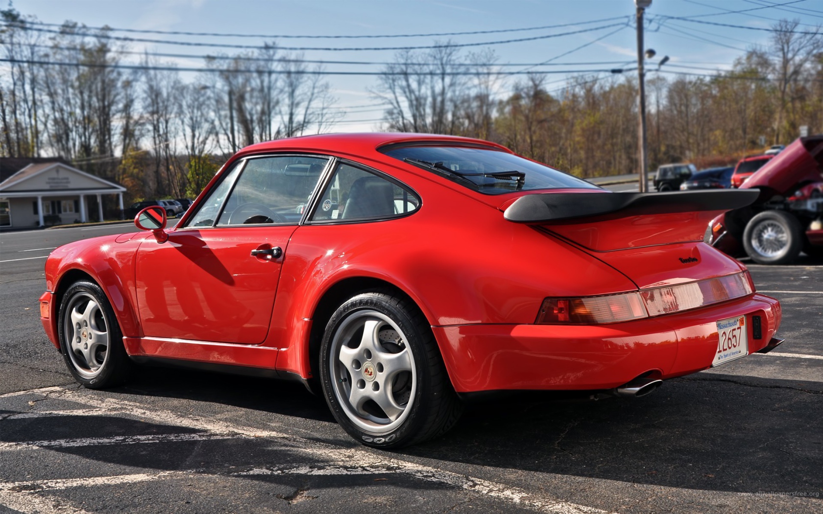 Спортивный красный порш