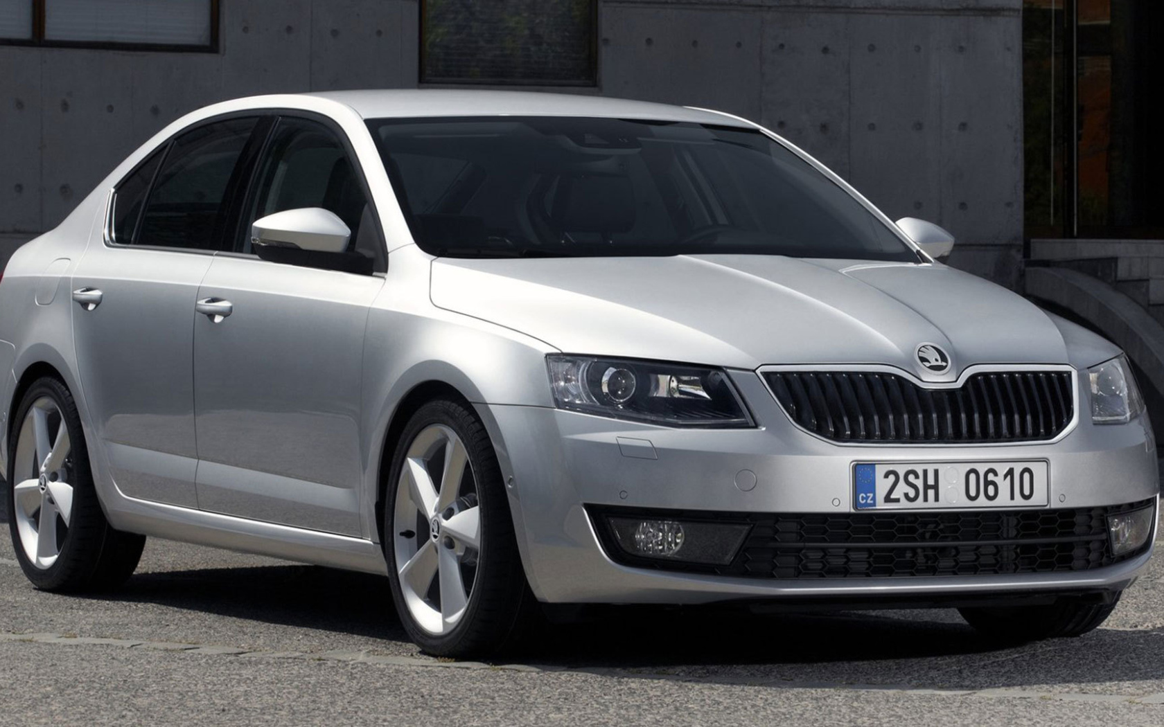 Новая машина Skoda Octavia 2013