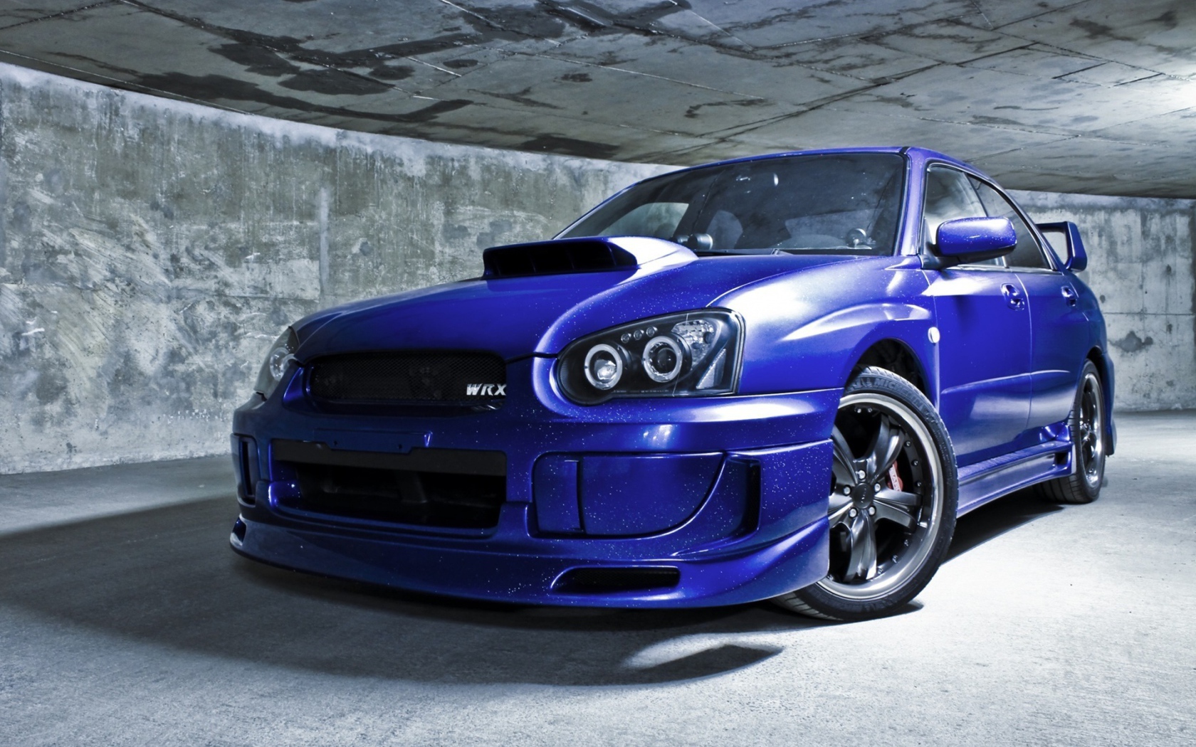 	   Subaru Impreza blue