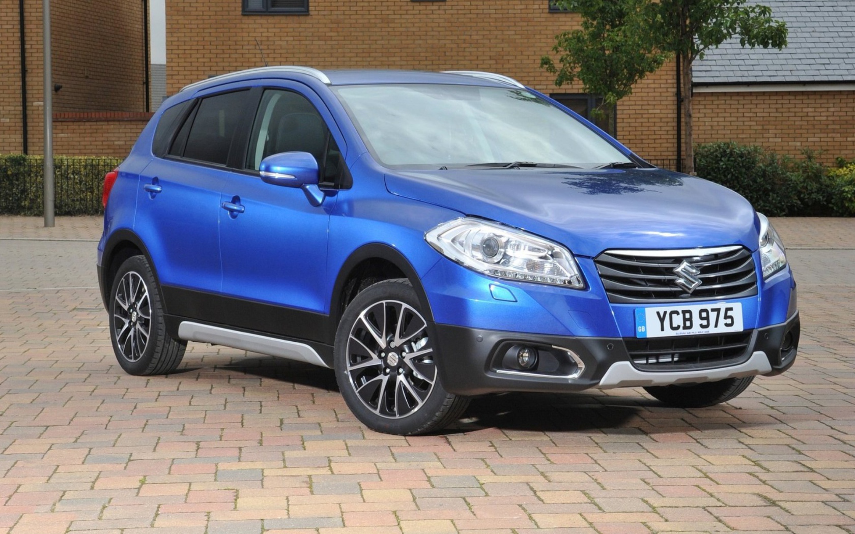 Новая машина Suzuki S-Cross 2014