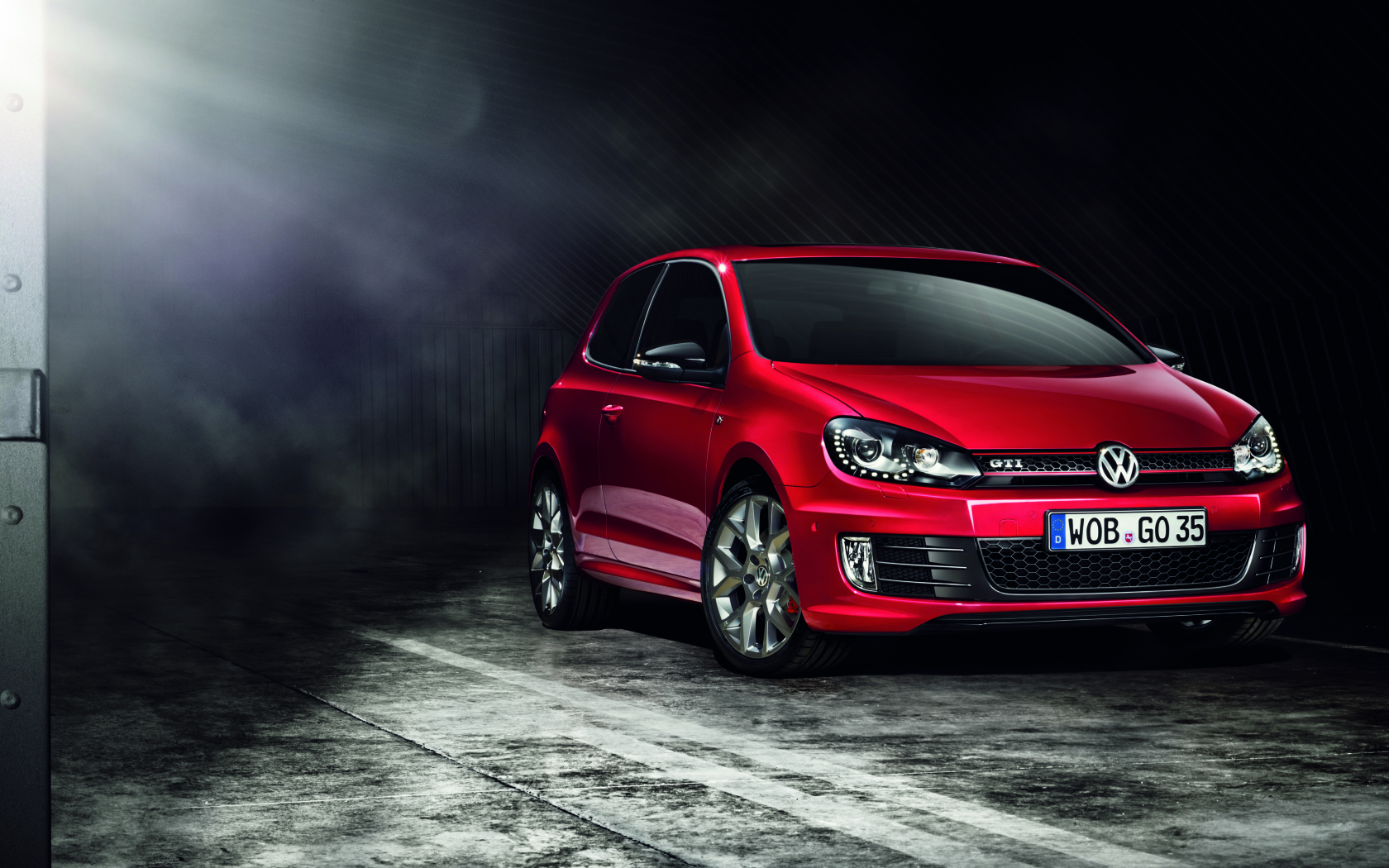 Новый автомобиль Golf GTI 2014 года
