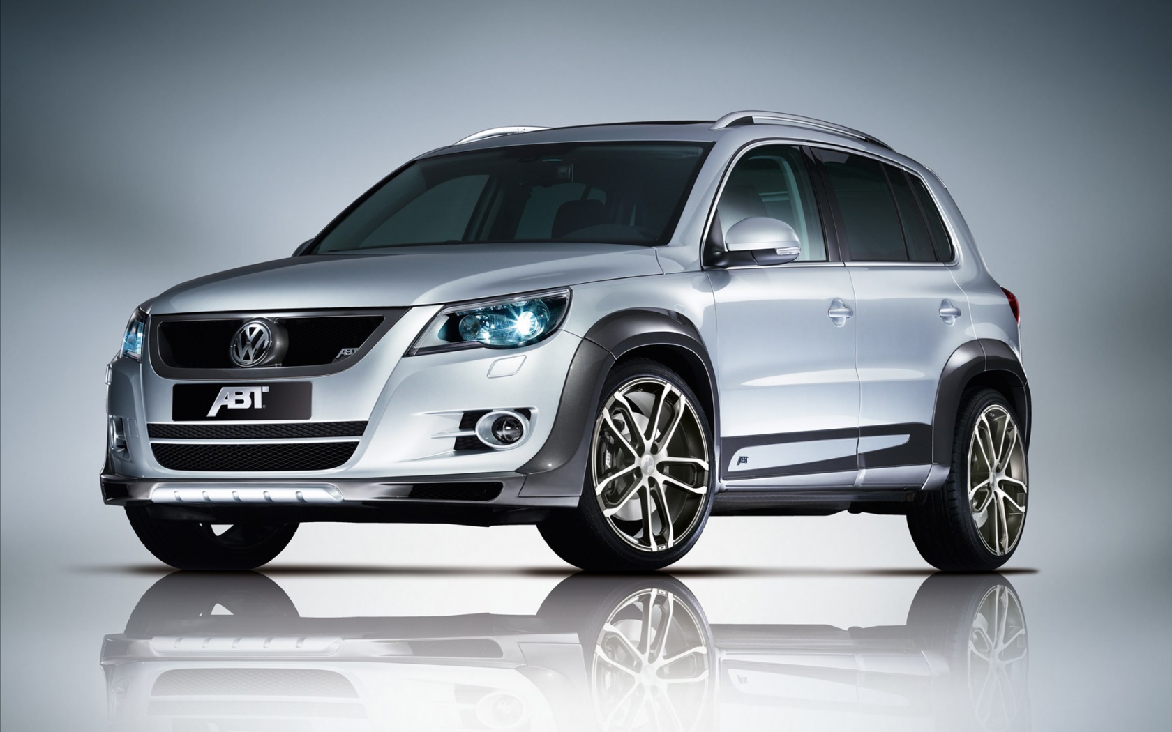 Надежный автомобиль Volkswagen Tiguan