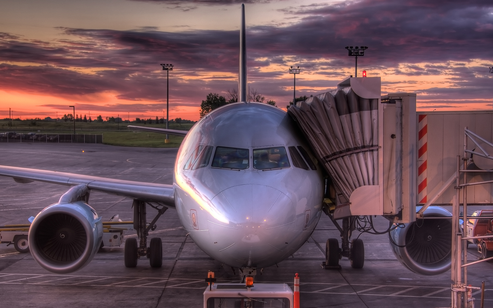 Самолет на обслуживании