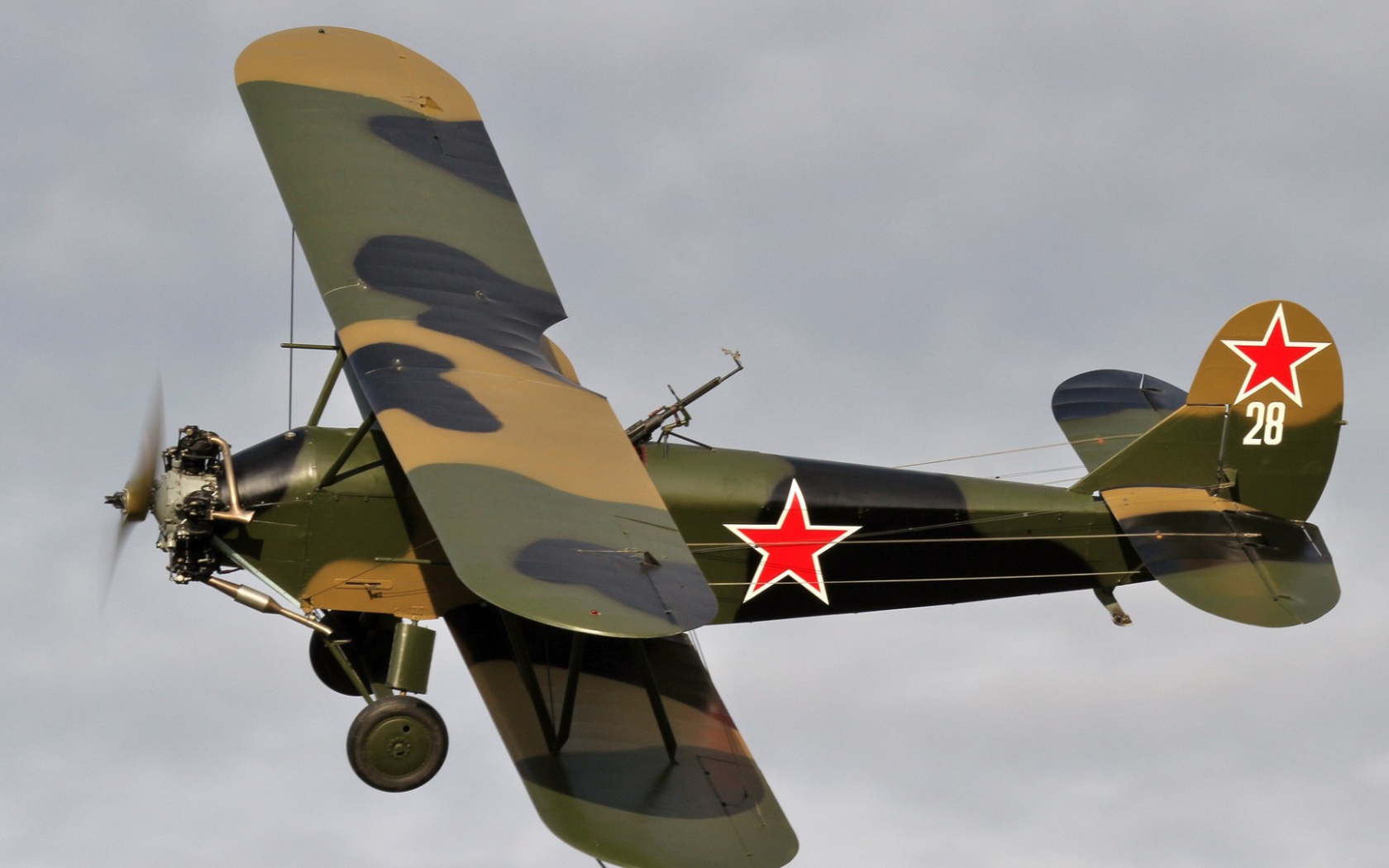 Полет одномоторного самолета