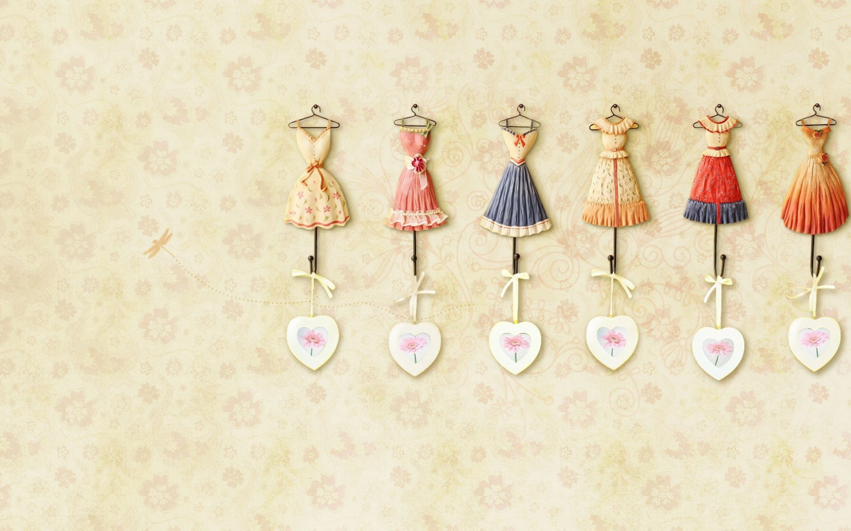 Платья с сердечками