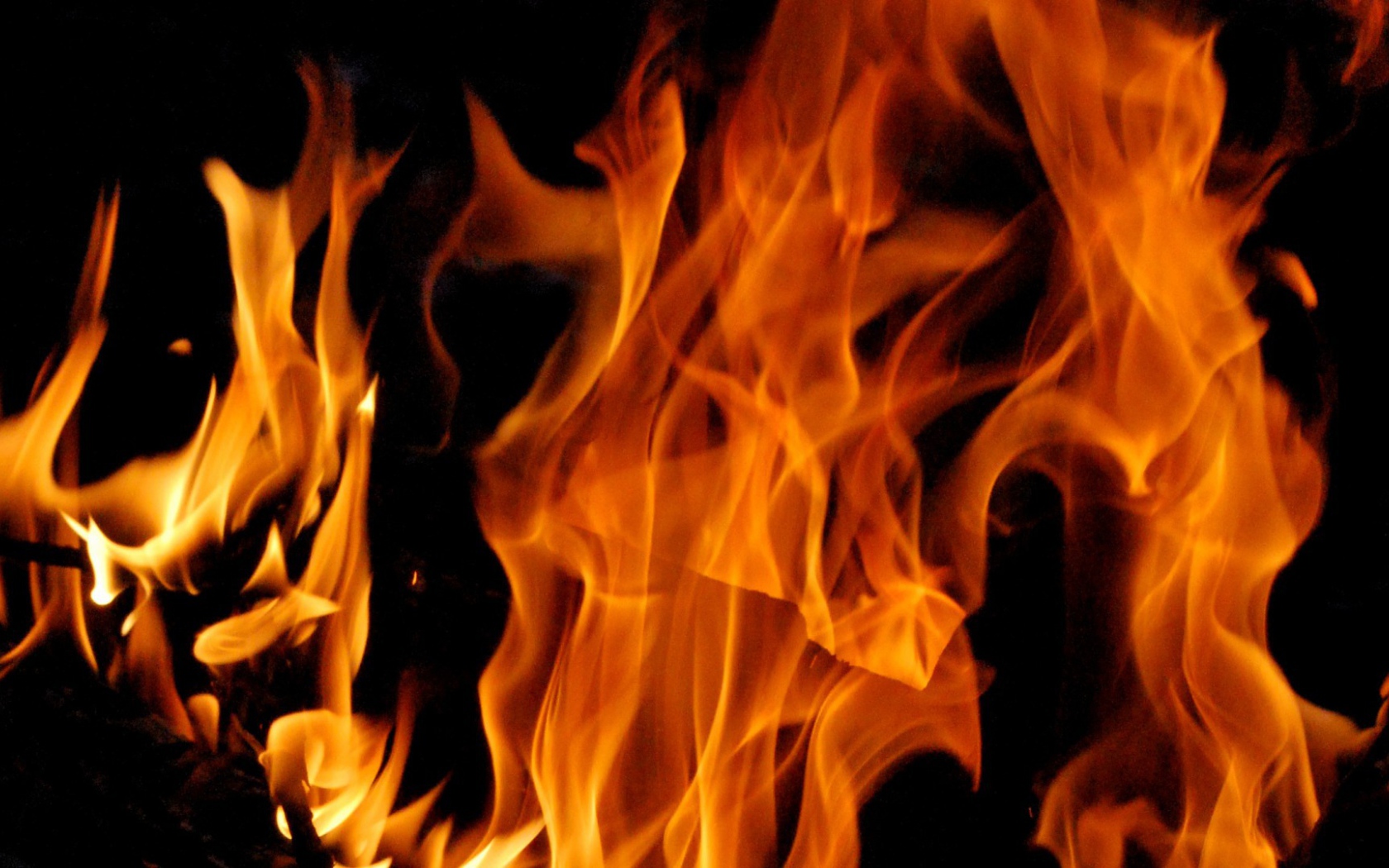 Пламя в камине