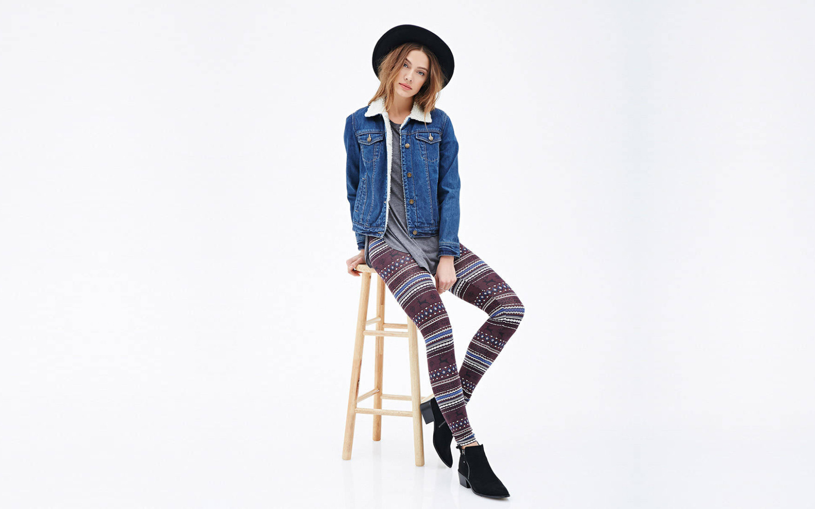 Девушка в шляпе