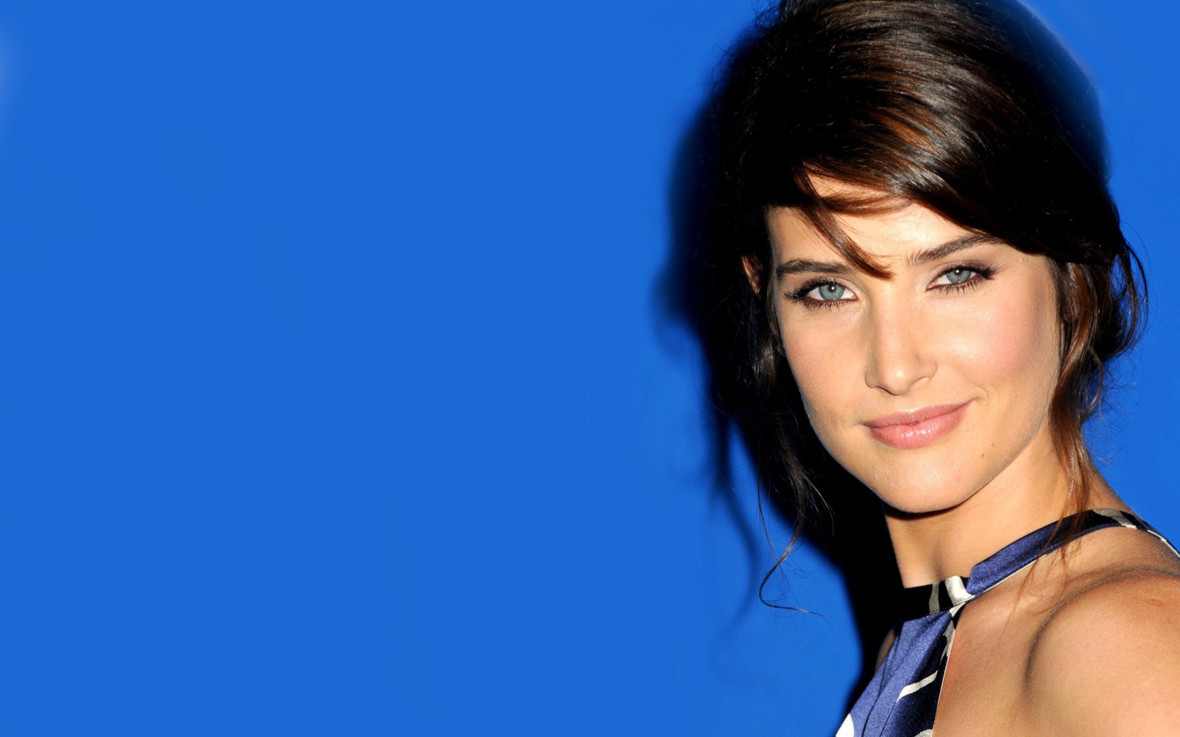 Актриса Коби Смолдерс