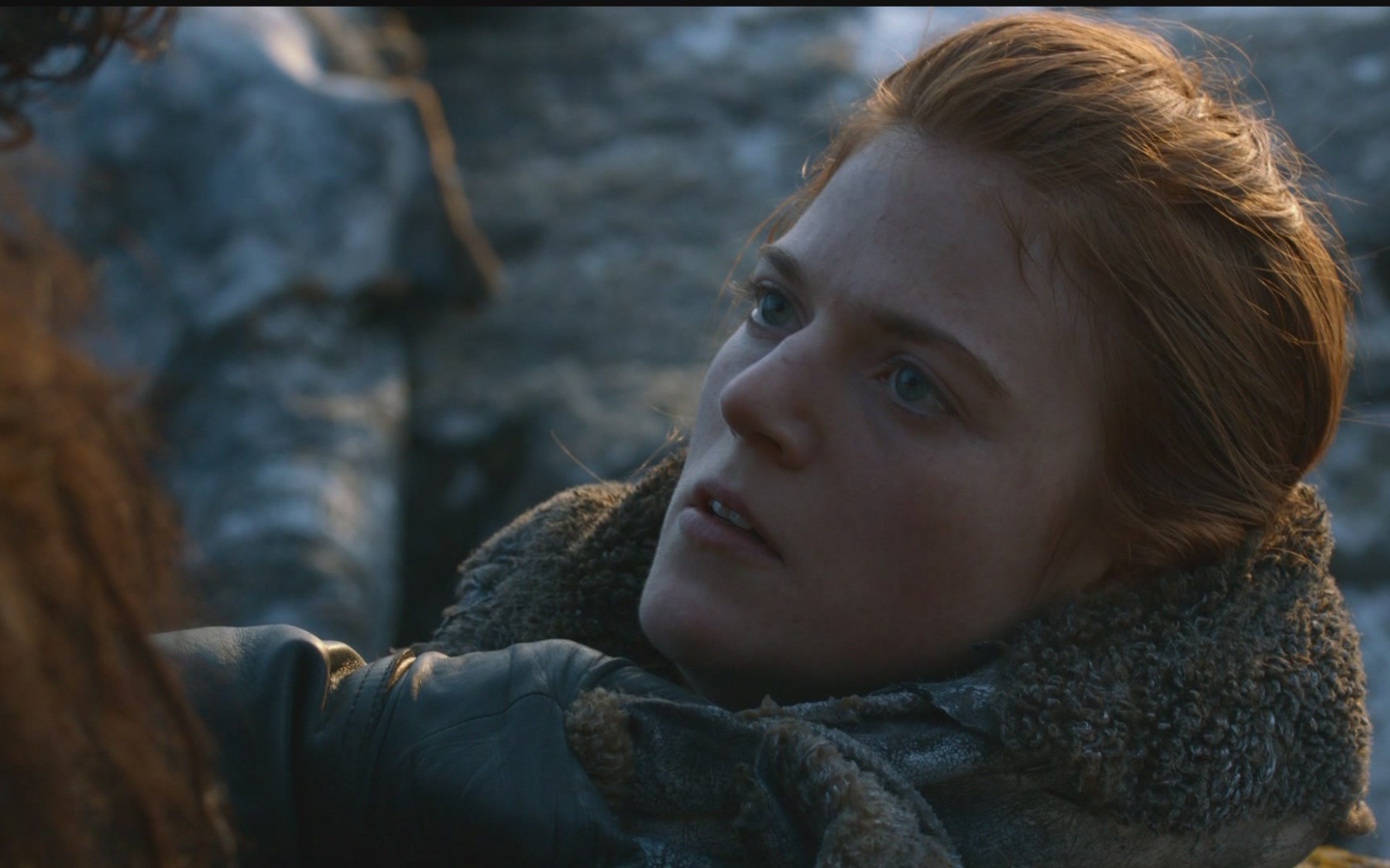 Знаменитая Роуз Лесли