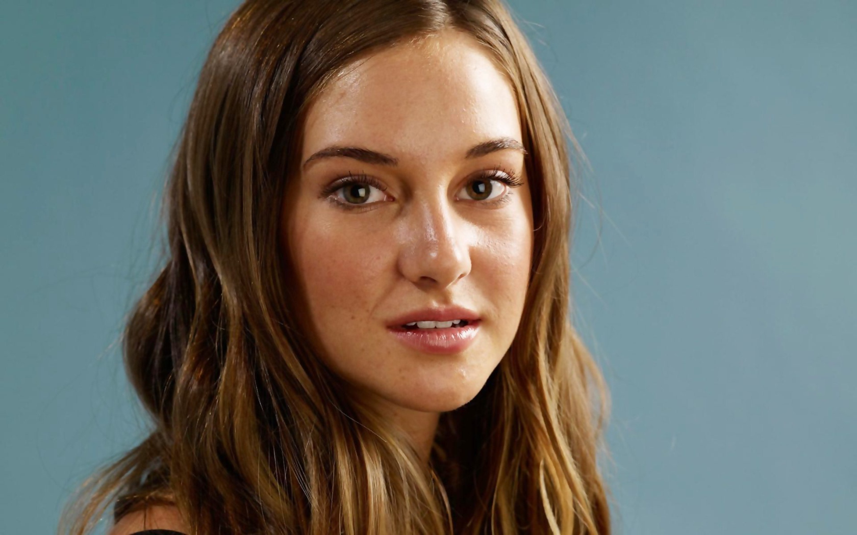 Красивая Шейлин Вудли