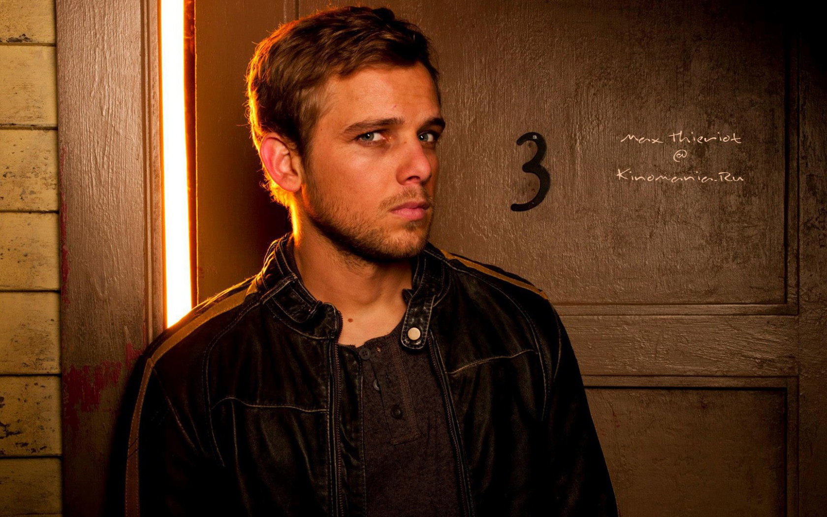 Популярный киноактер Макс Тириот