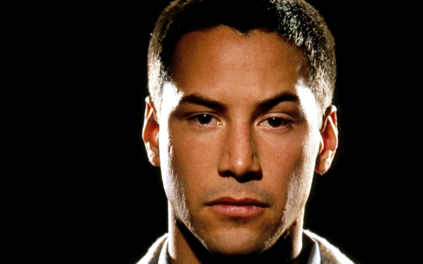 Актер Киану Ривз из фильма Матрица