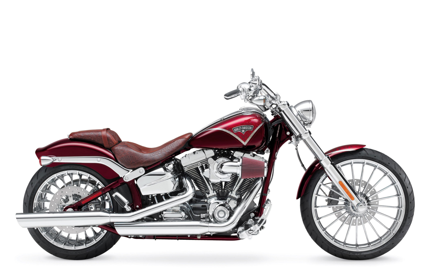Красивый мотоцикл Harley-Davidson Softail Breakout