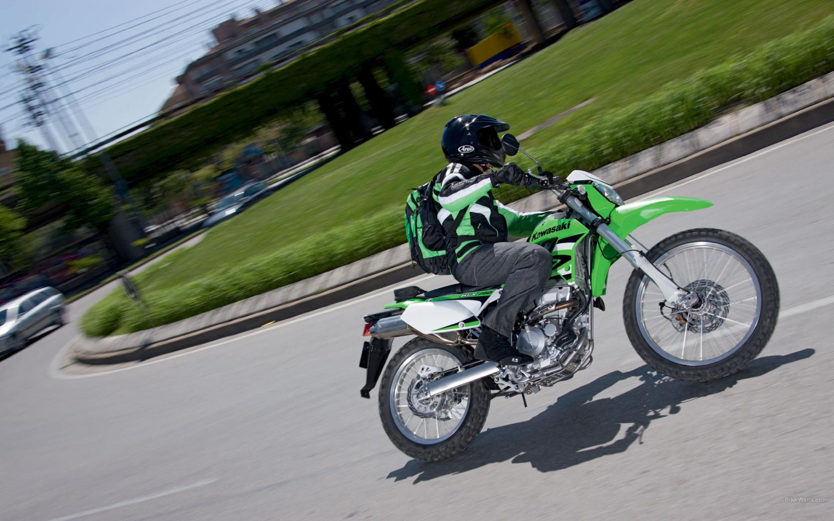 Красивый мотоцикл Kawasaki KLX 250
