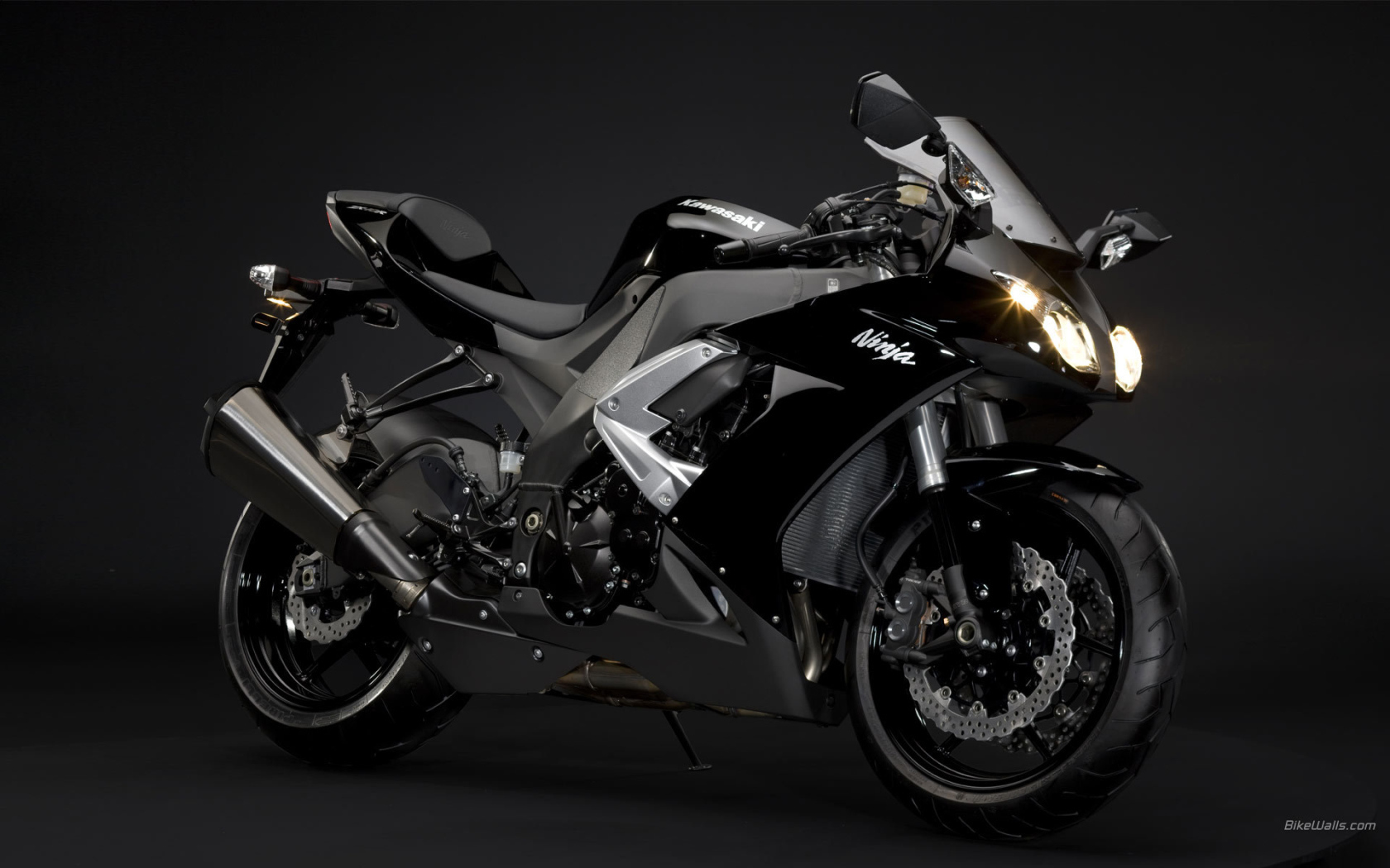 Красивый мотоцикл Kawasaki Ninja ZX-10R
