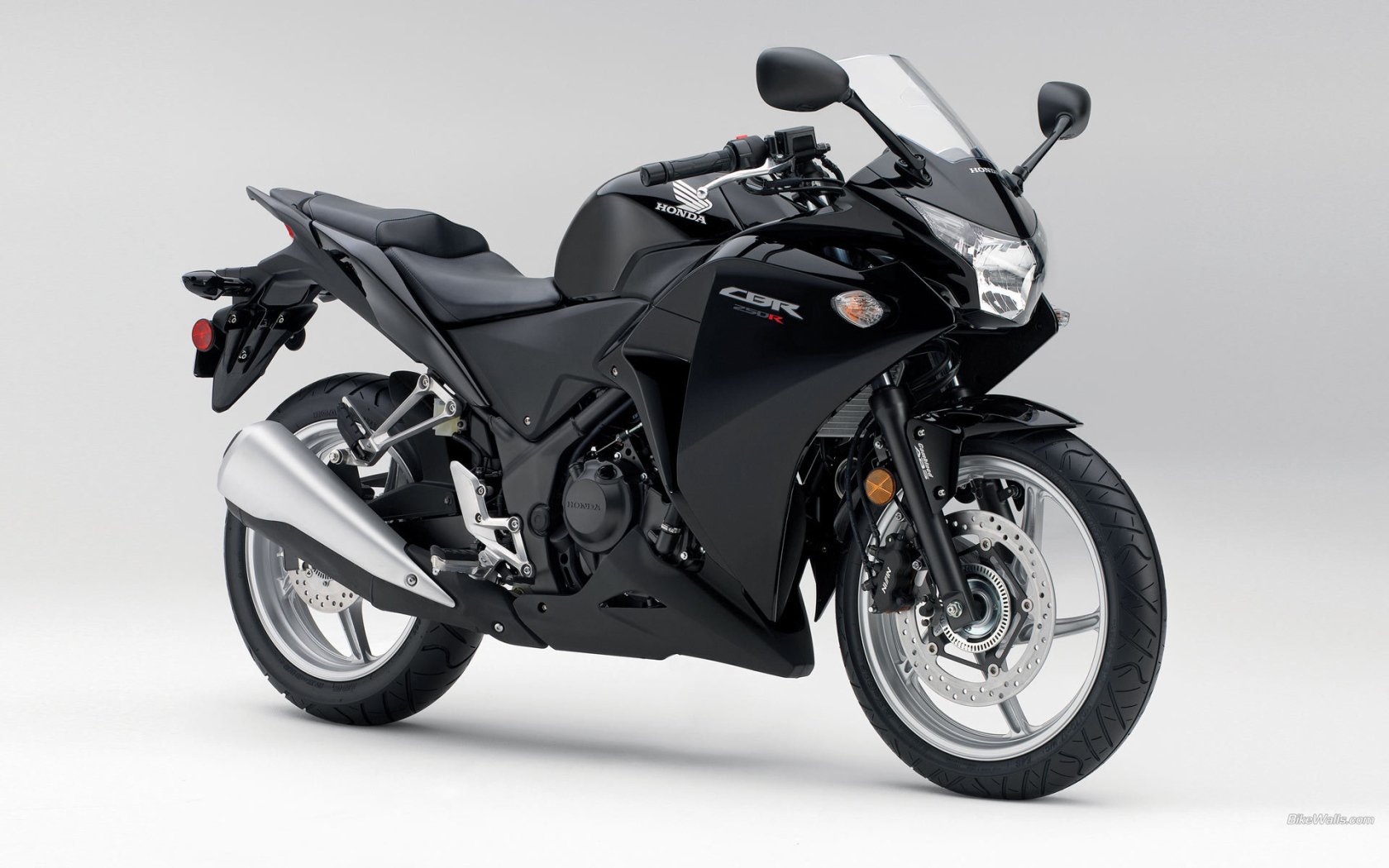 Красивый мотоцикл в москве Honda CBR 250 R