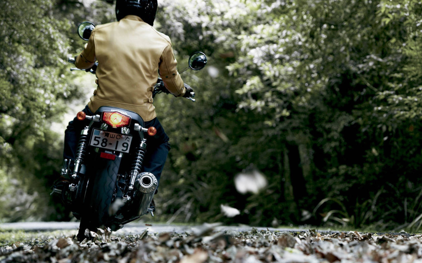 Красивый мотоцикл в москве Honda CB 1100