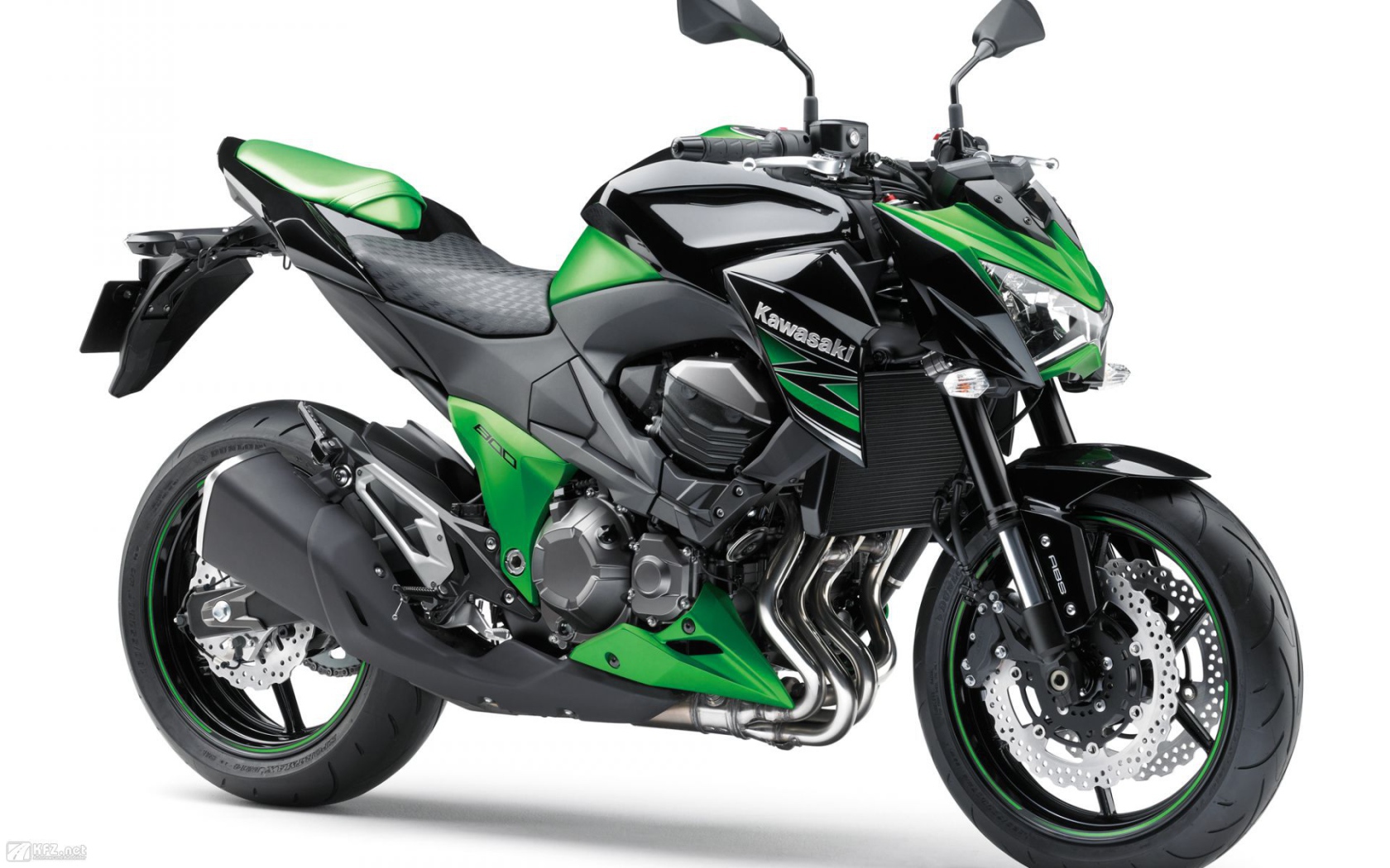 Быстрый мотоцикл Kawasaki Z 800