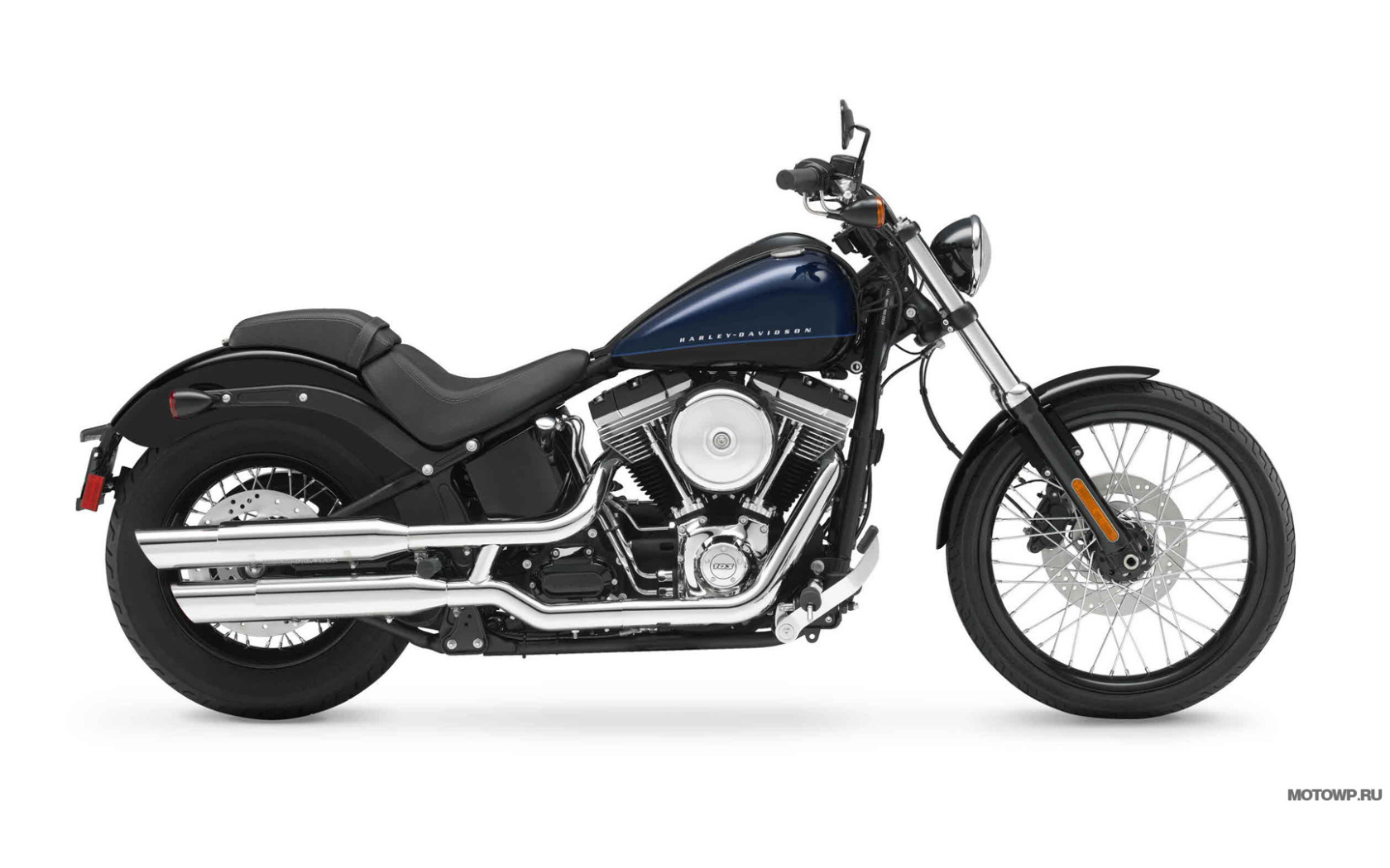 Мотоцикл модели Harley-Davidson Softail Blackline