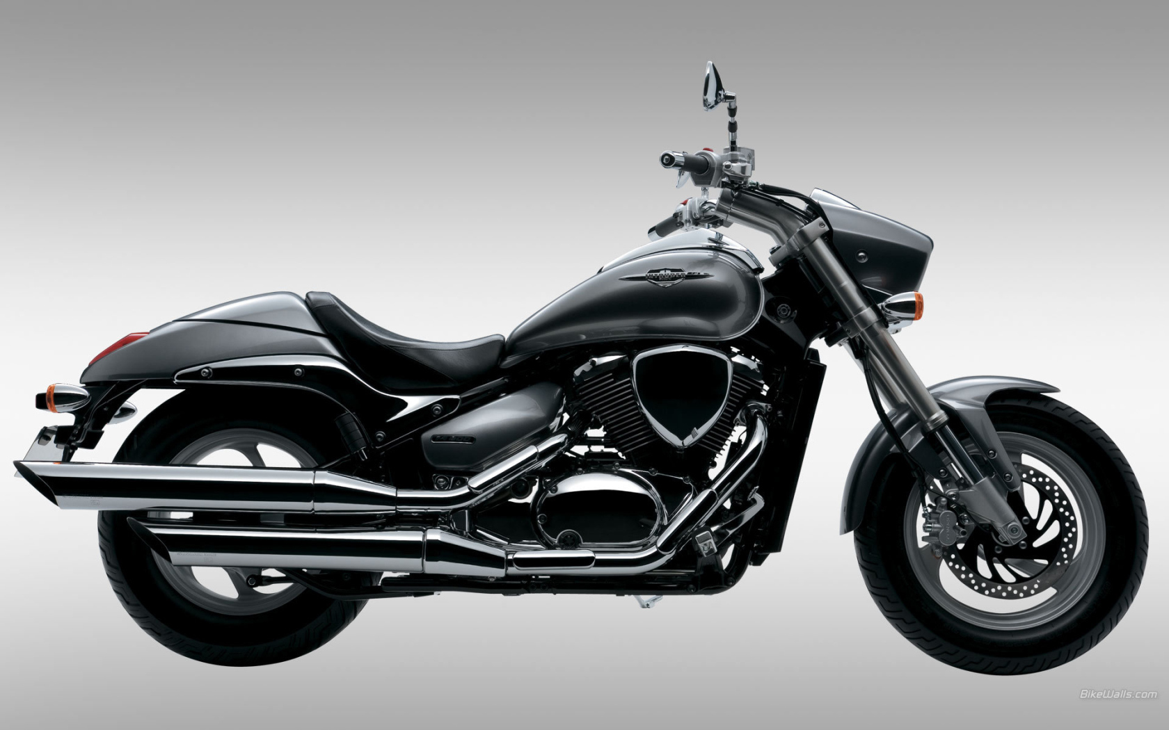 Новый мотоцикл Suzuki Intruder M800